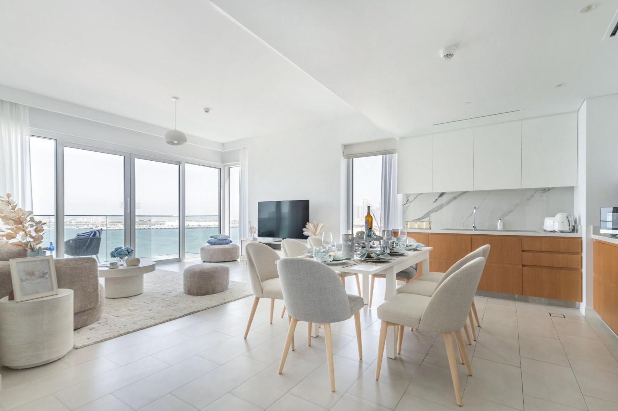 Frank Porter - La Vie Apartment