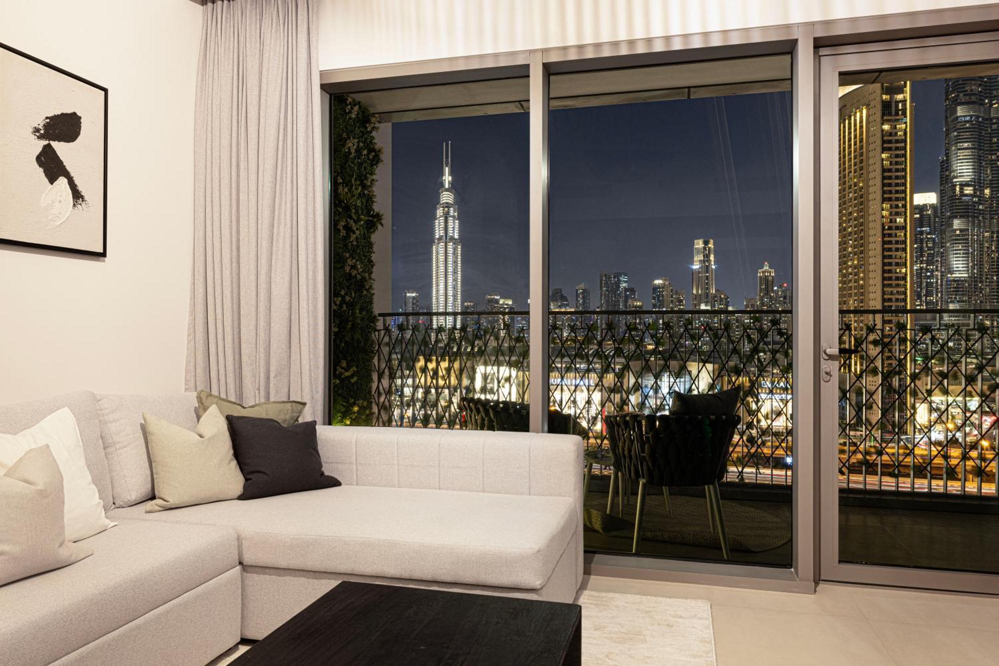 Burj Khalifa View, 2 Balcony W Lounge, Mall Access, Gym, Infinity-pool, Playground, Bbq, Family Friendly Appartement