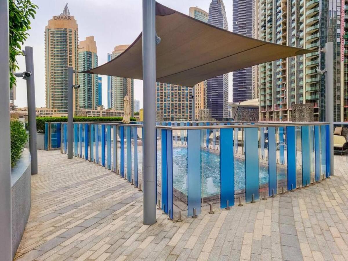 White Sage - Modern And Unique With Fountain Views Apartment Dubai