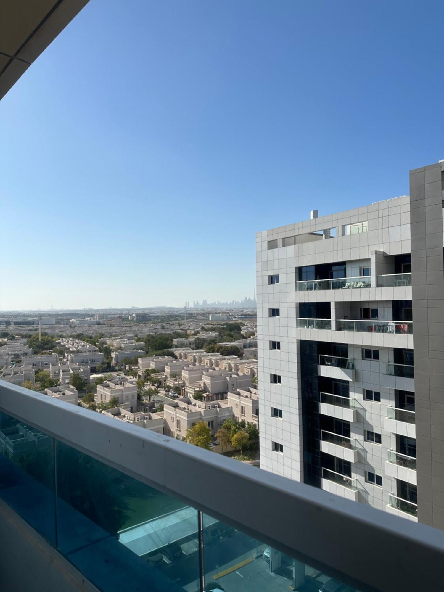 Séjour chez l'habitant Private With Balcony Fully Furnished In Silicon Oasis *