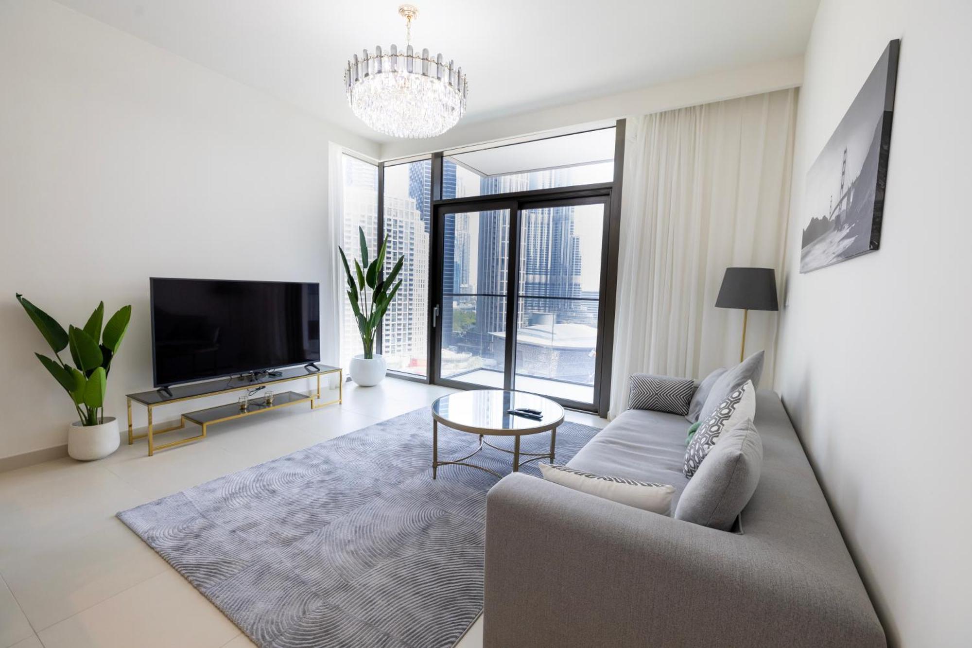 Burj Crown 2br With Panoramic Burj Khalifa View