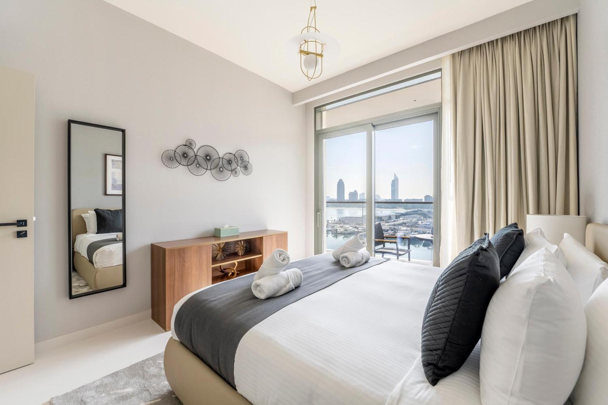 Ultra Luxury Emaar Beachfront - Private And Pool Apartamento