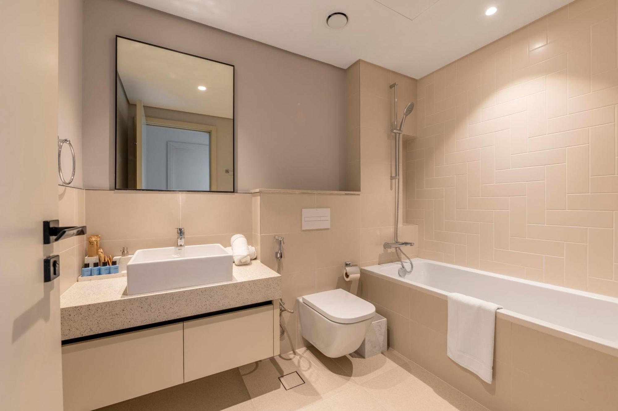 Ultra Luxury Emaar Beachfront - Private And Pool Apartamento *