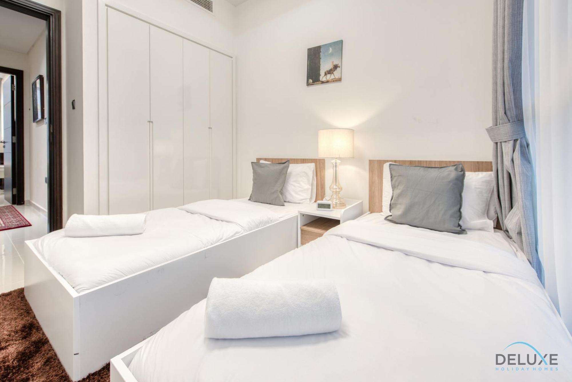Tranquil 3br Townhouse At Albizia Damac Hills 2 By Deluxe Homes Appartement Dubaï