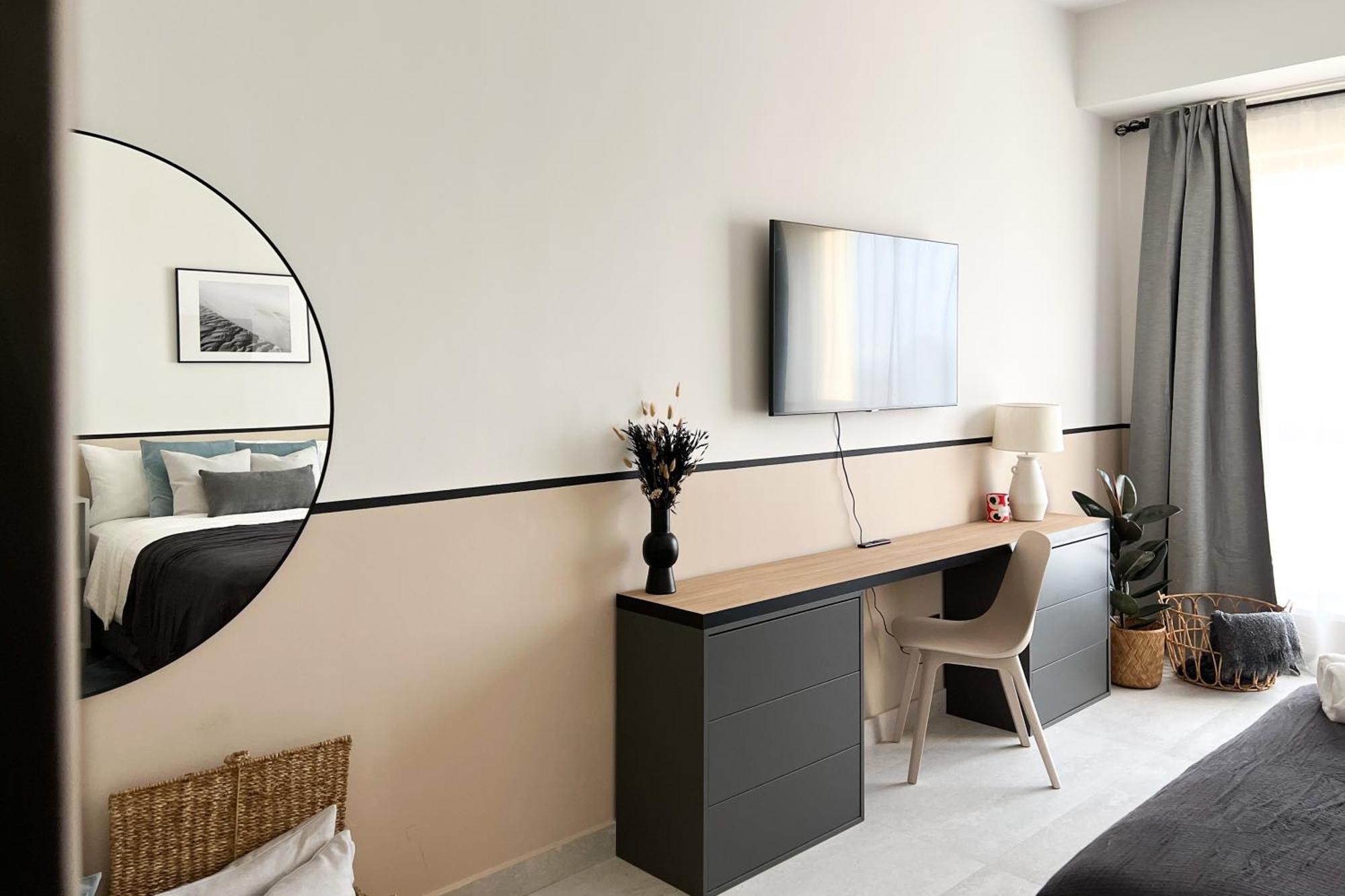 Favdubai Presents 2br In The Heart Of Jbr And Marina 150 M To Jbr With Famous Ain View The Biggest Ferris Wheel In The World Swimming Pool Access, Air-conditioned Gym, Free Parking & Housekeeping Appartement *