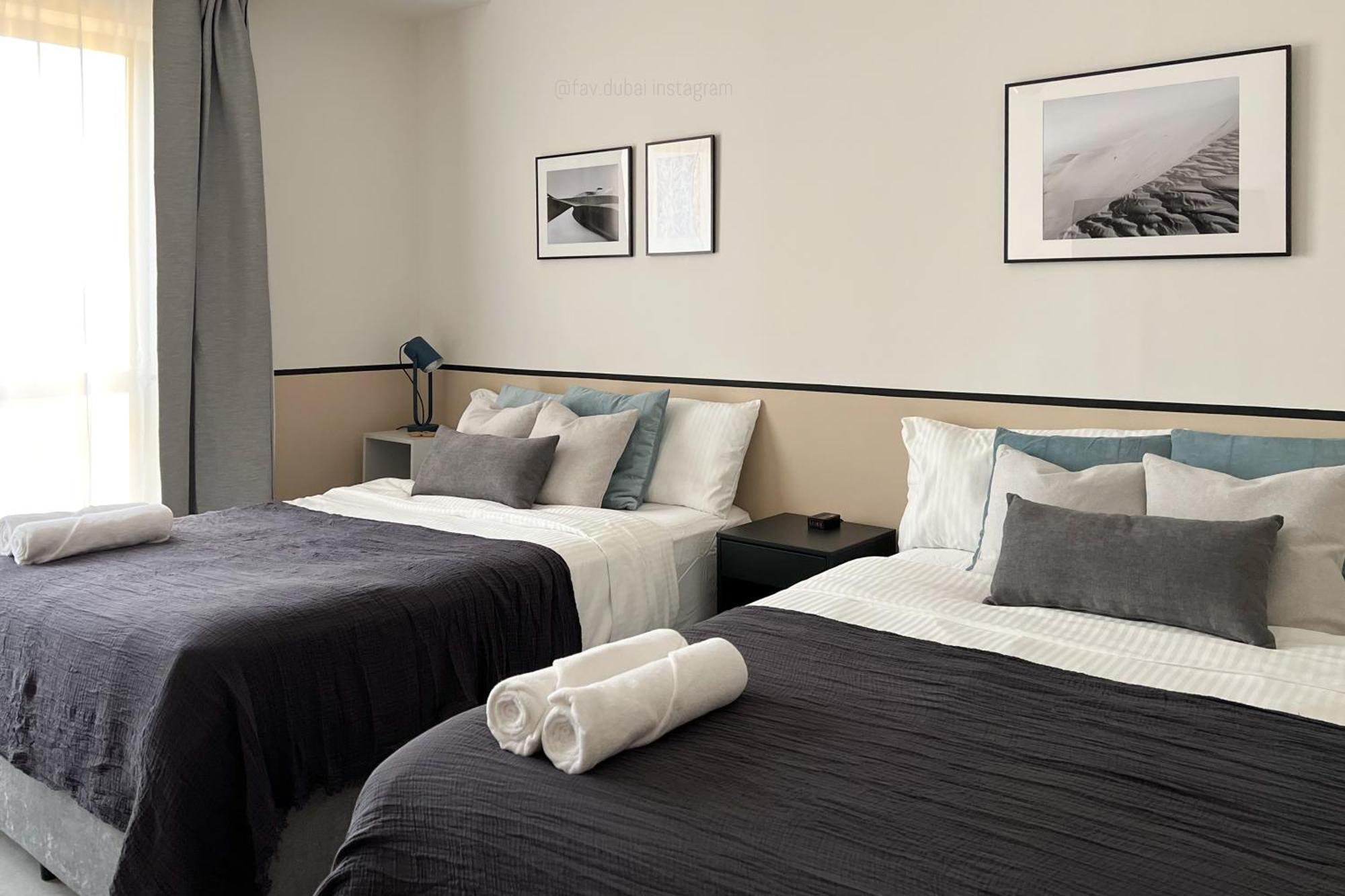 Favdubai Presents 2br In The Heart Of Jbr And Marina 150 M To Jbr With Famous Ain View The Biggest Ferris Wheel In The World Swimming Pool Access, Air-conditioned Gym, Free Parking & Housekeeping