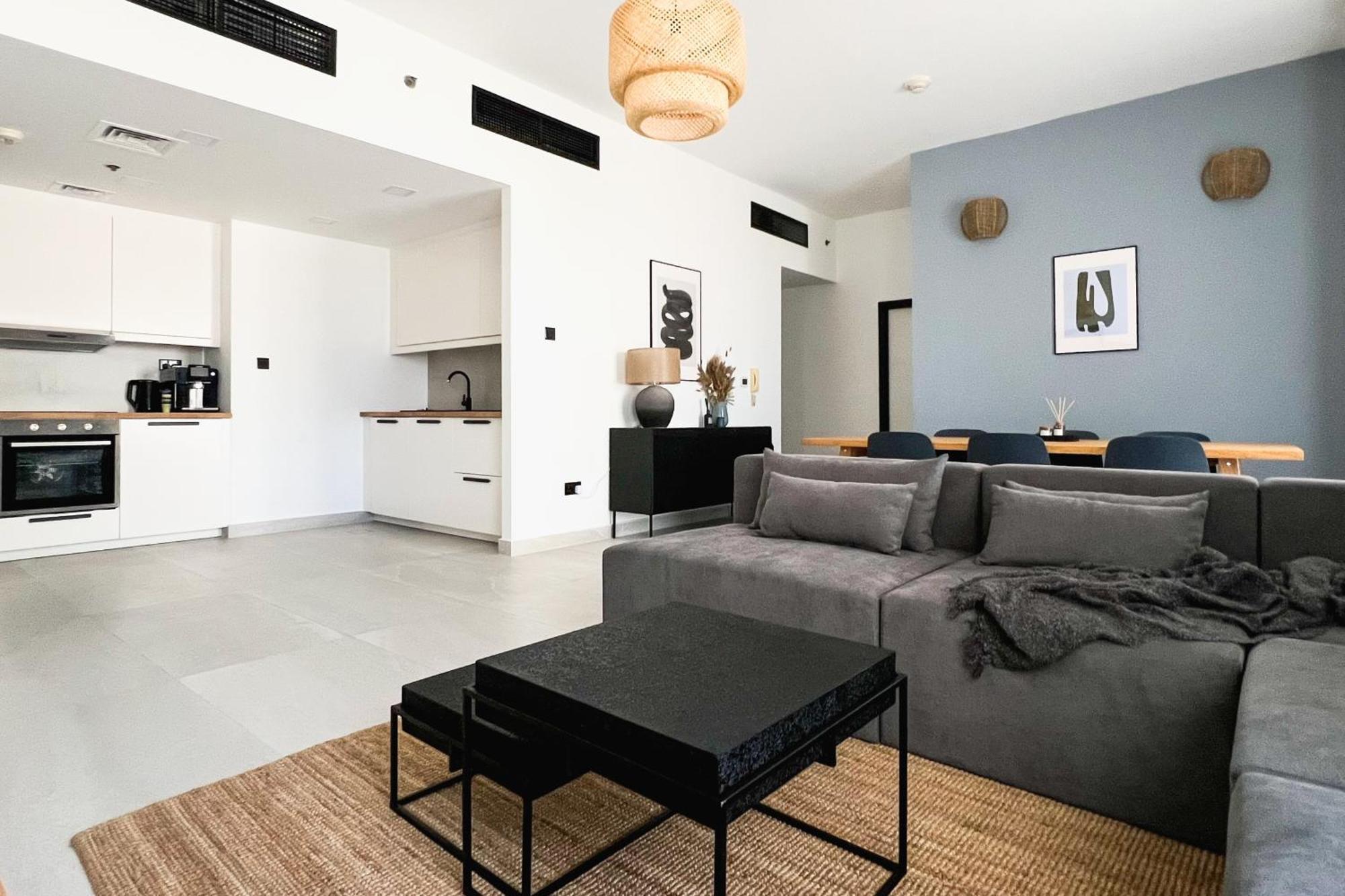 Favdubai Presents 2br In The Heart Of Jbr And Marina 150 M To Jbr With Famous Ain View The Biggest Ferris Wheel In The World Swimming Pool Access, Air-conditioned Gym, Free Parking & Housekeeping Appartement *