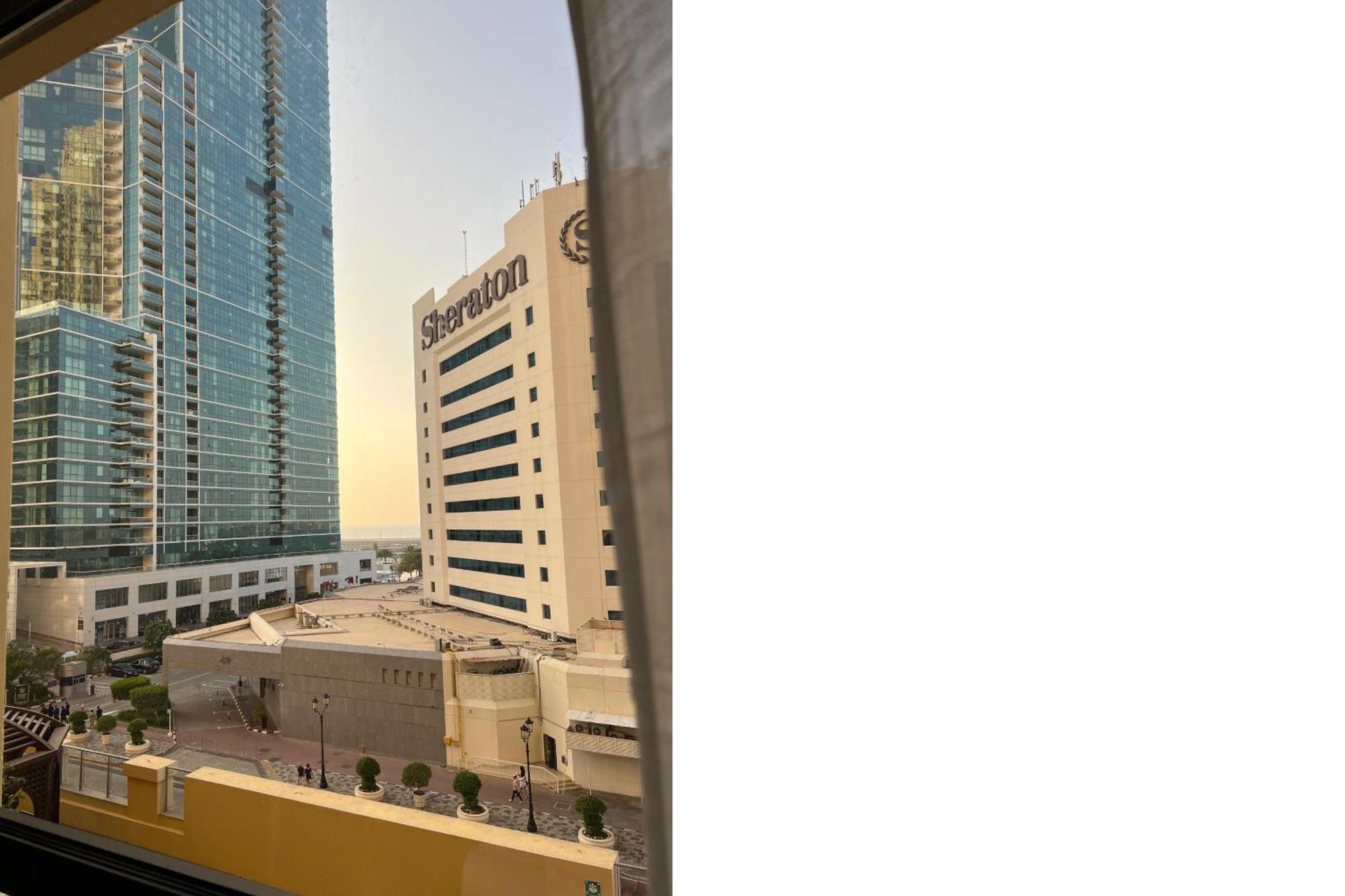 Favdubai Presents 2br In The Heart Of Jbr And Marina 150 M To Jbr With Famous Ain View The Biggest Ferris Wheel In The World Swimming Pool Access, Air-conditioned Gym, Free Parking & Housekeeping Appartement *