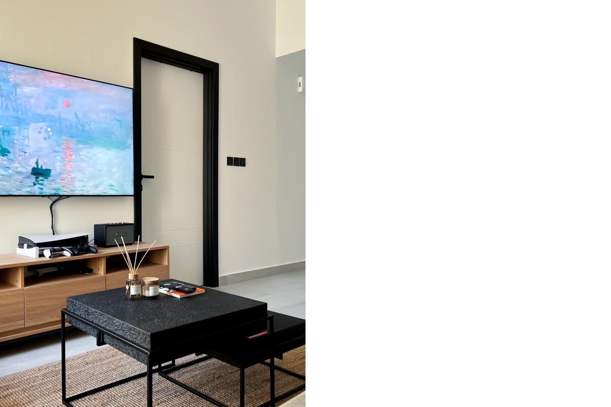 Favdubai Presents 2br In The Heart Of Jbr And Marina 150 M To Jbr With Famous Ain View The Biggest Ferris Wheel In The World Swimming Pool Access, Air-conditioned Gym, Free Parking & Housekeeping Appartement Dubaï