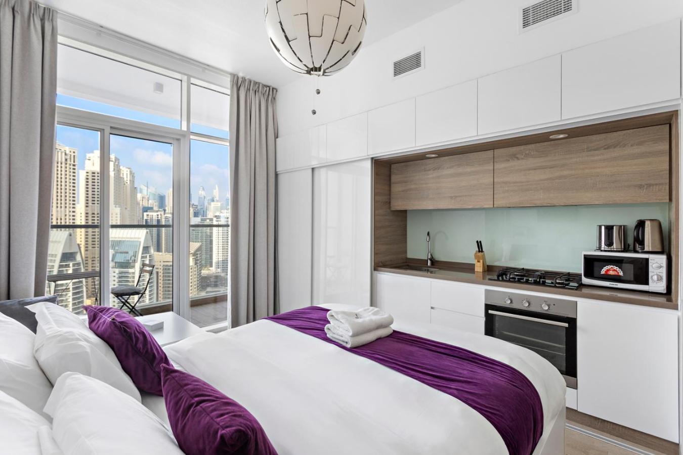 Summer Offer! Inclusive! Prime Location Lejlighed Dubai