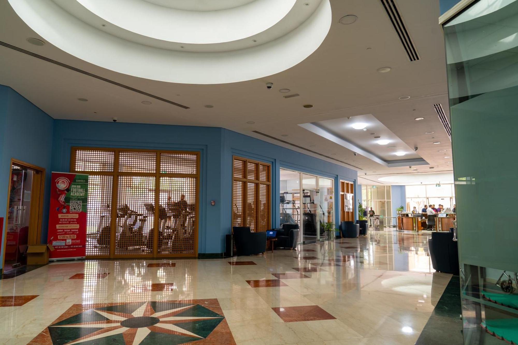 Estay Hotel 3*