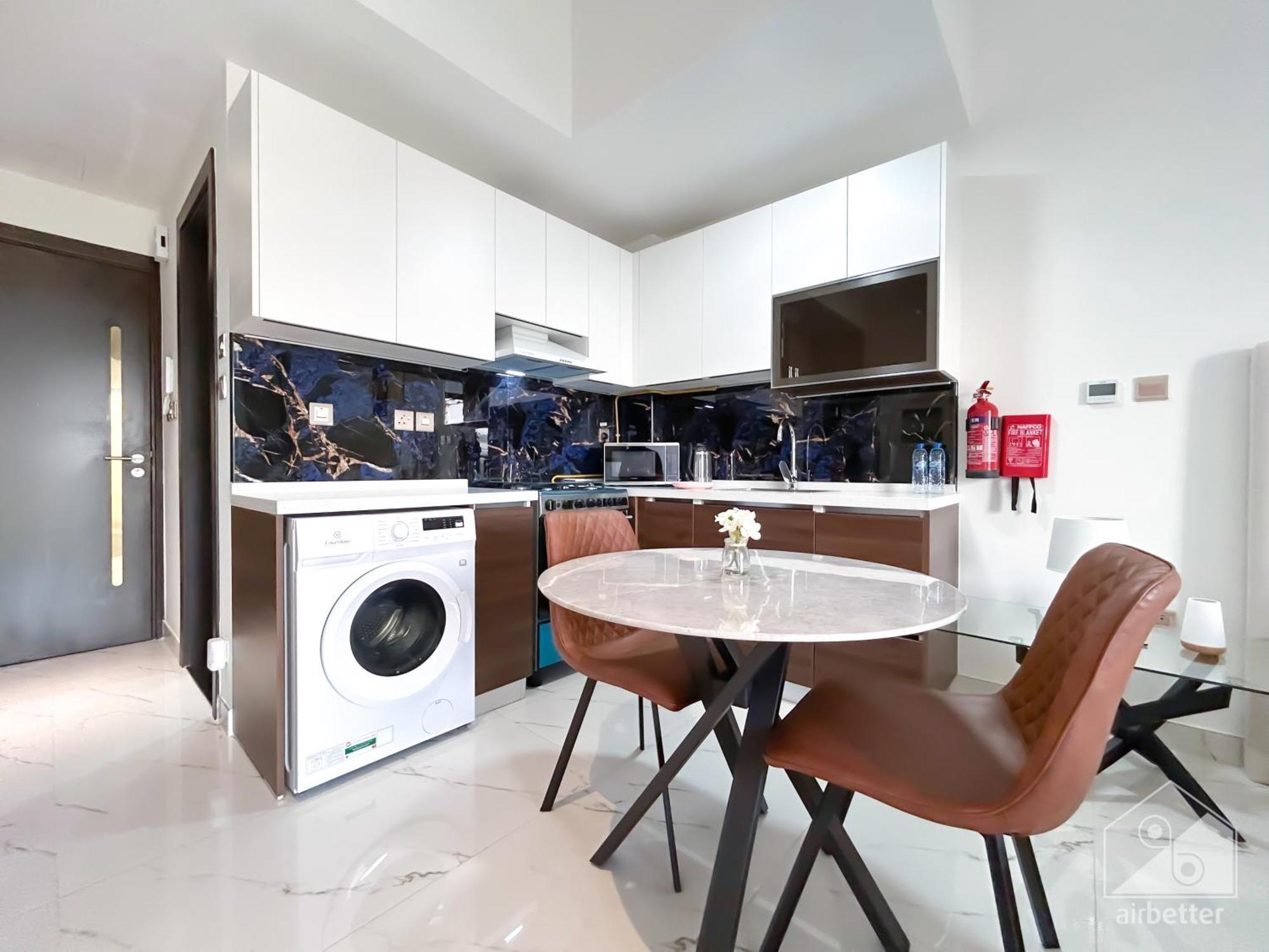 Stunning With Balcony In Arjan *