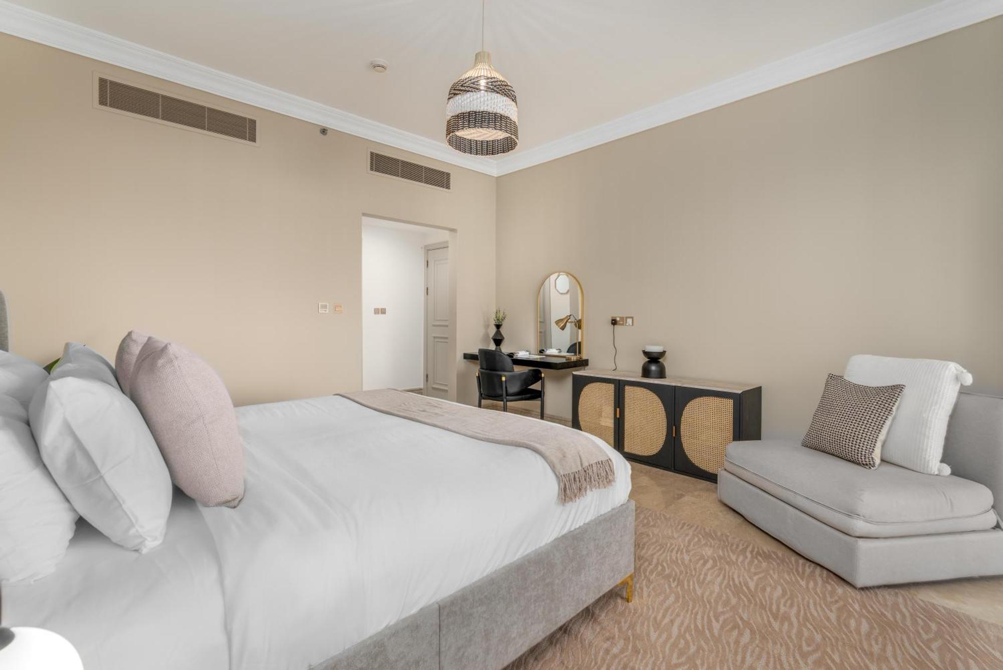 Ultimate / Fairmont Residences The Palm / Designer Luxury / Direct Access / Big Terrace / 3 En-suite Bedrooms Dubai