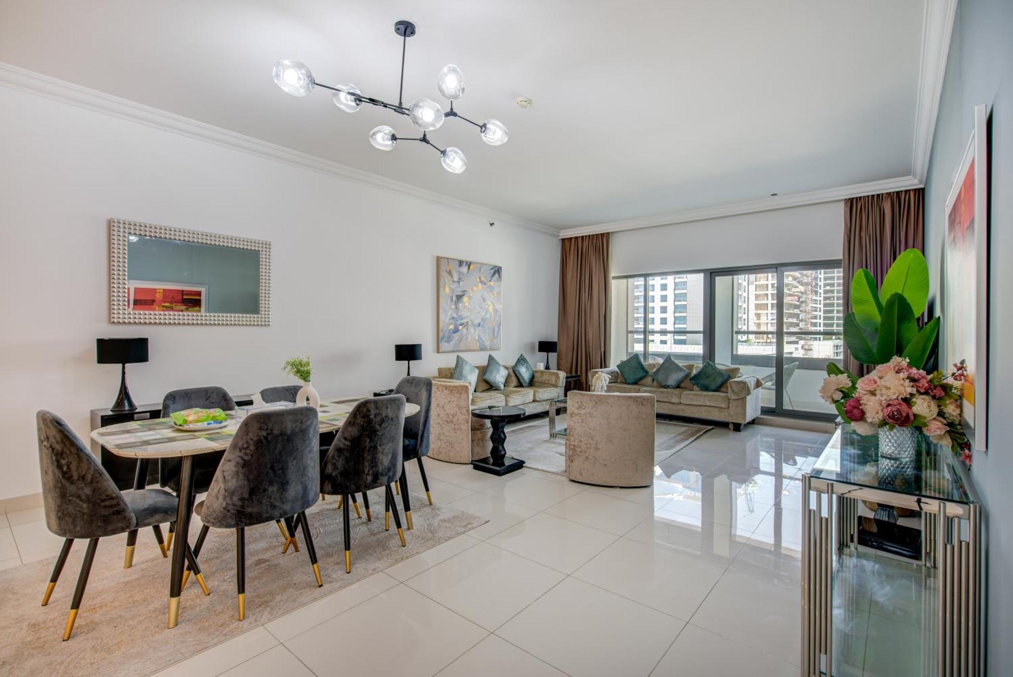 Trophy 2br Starlight Spaces W Free Valet Parking Appartement *