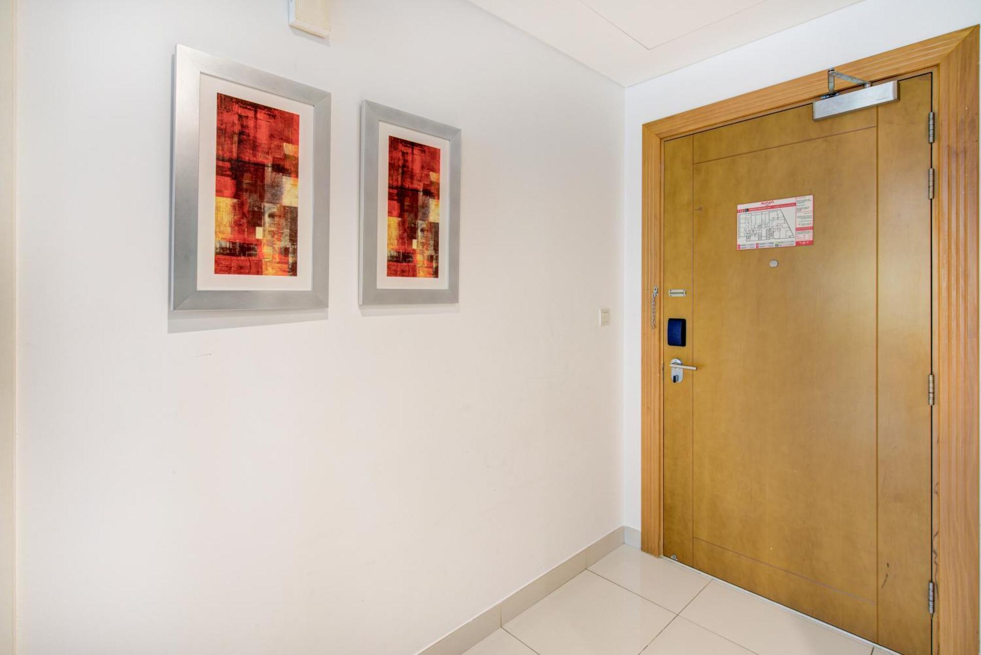 Trophy 2br Starlight Spaces W Free Valet Parking
