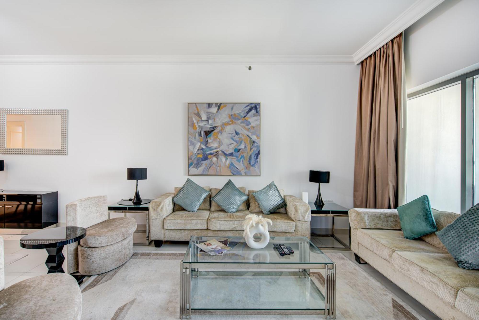 Trophy 2br Starlight Spaces W Free Valet Parking Appartement *