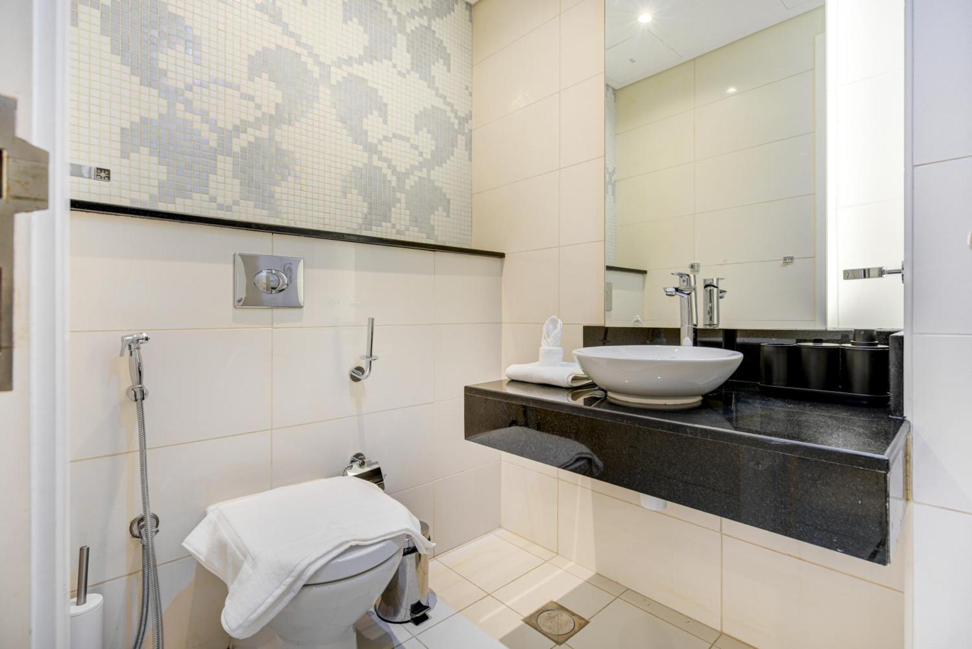 Trophy 2br Starlight Spaces W Free Valet Parking *
