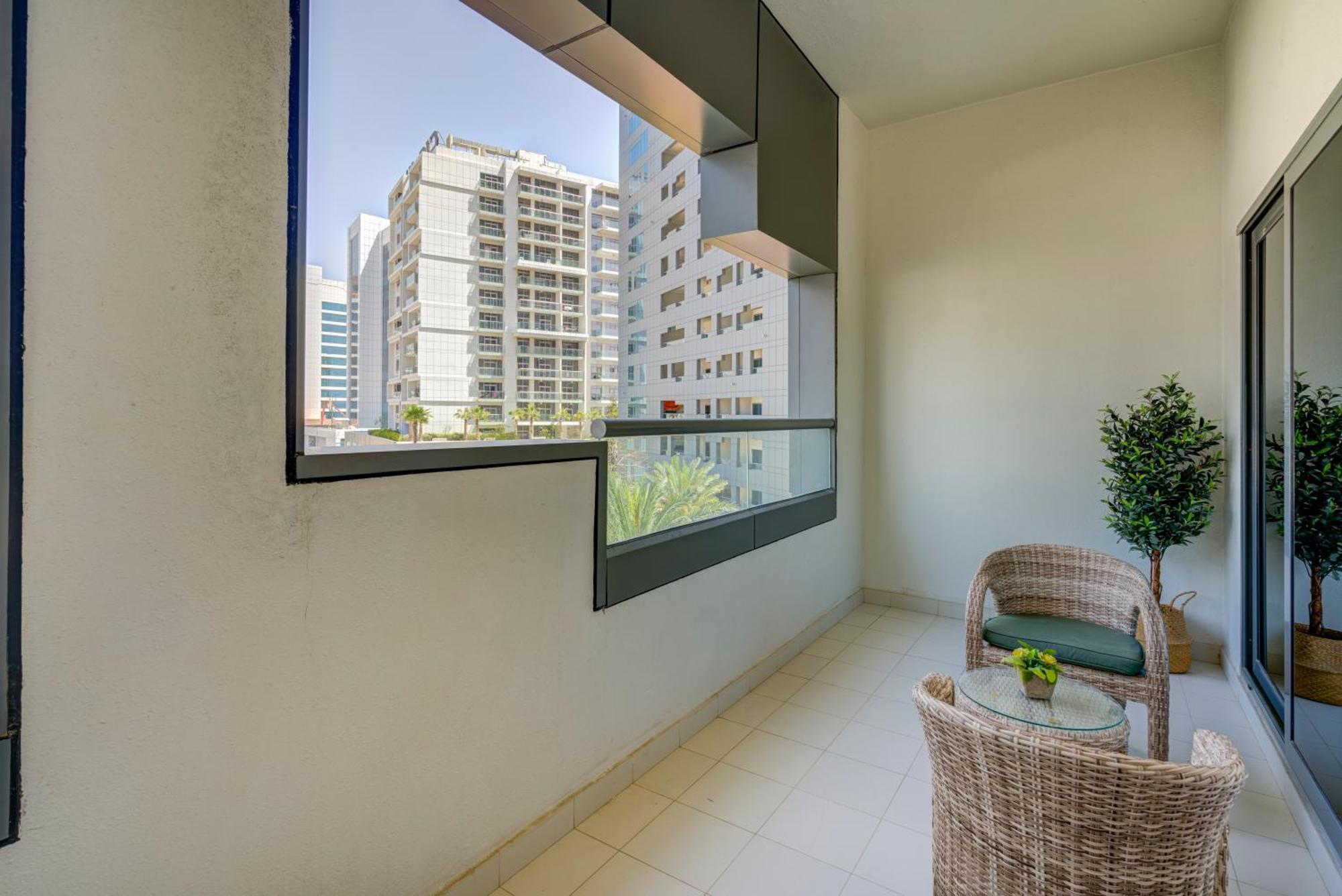 Trophy 2br Starlight Spaces W Free Valet Parking Dubaï