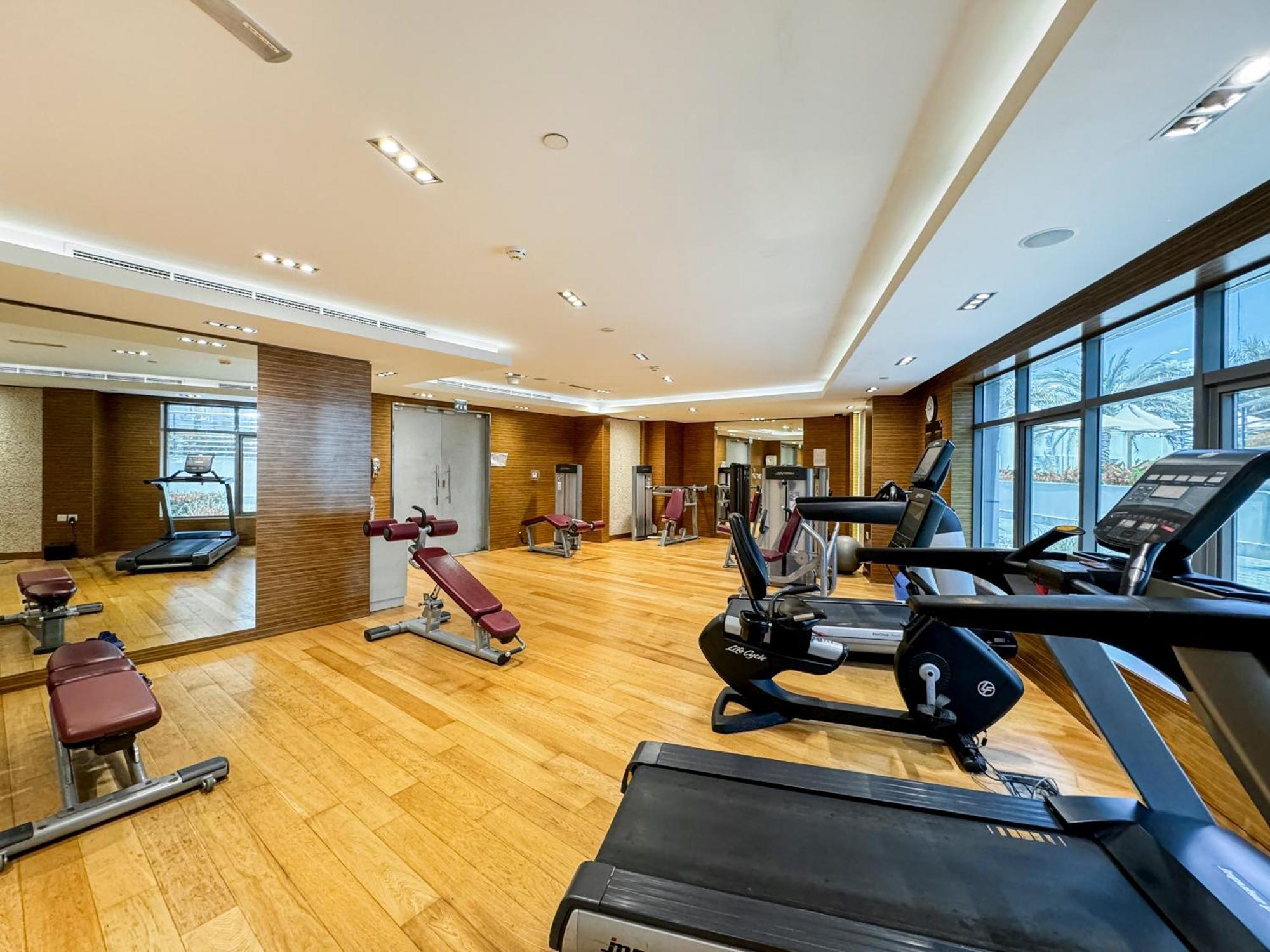 Trophy 2br Starlight Spaces W Free Valet Parking Dubaï
