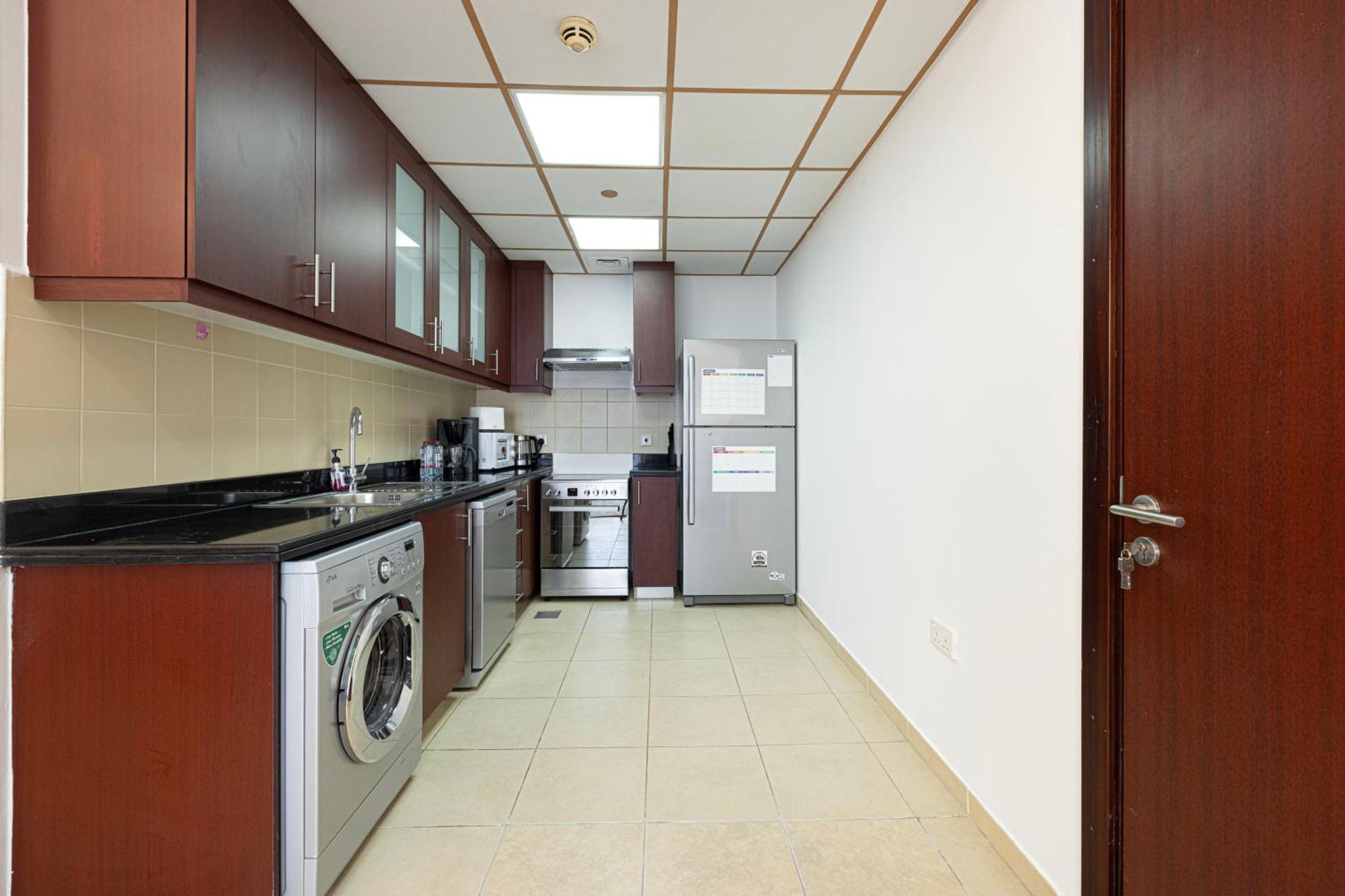 Salt Of The Ocean In Jbr By Lagom Apartemen Dubai