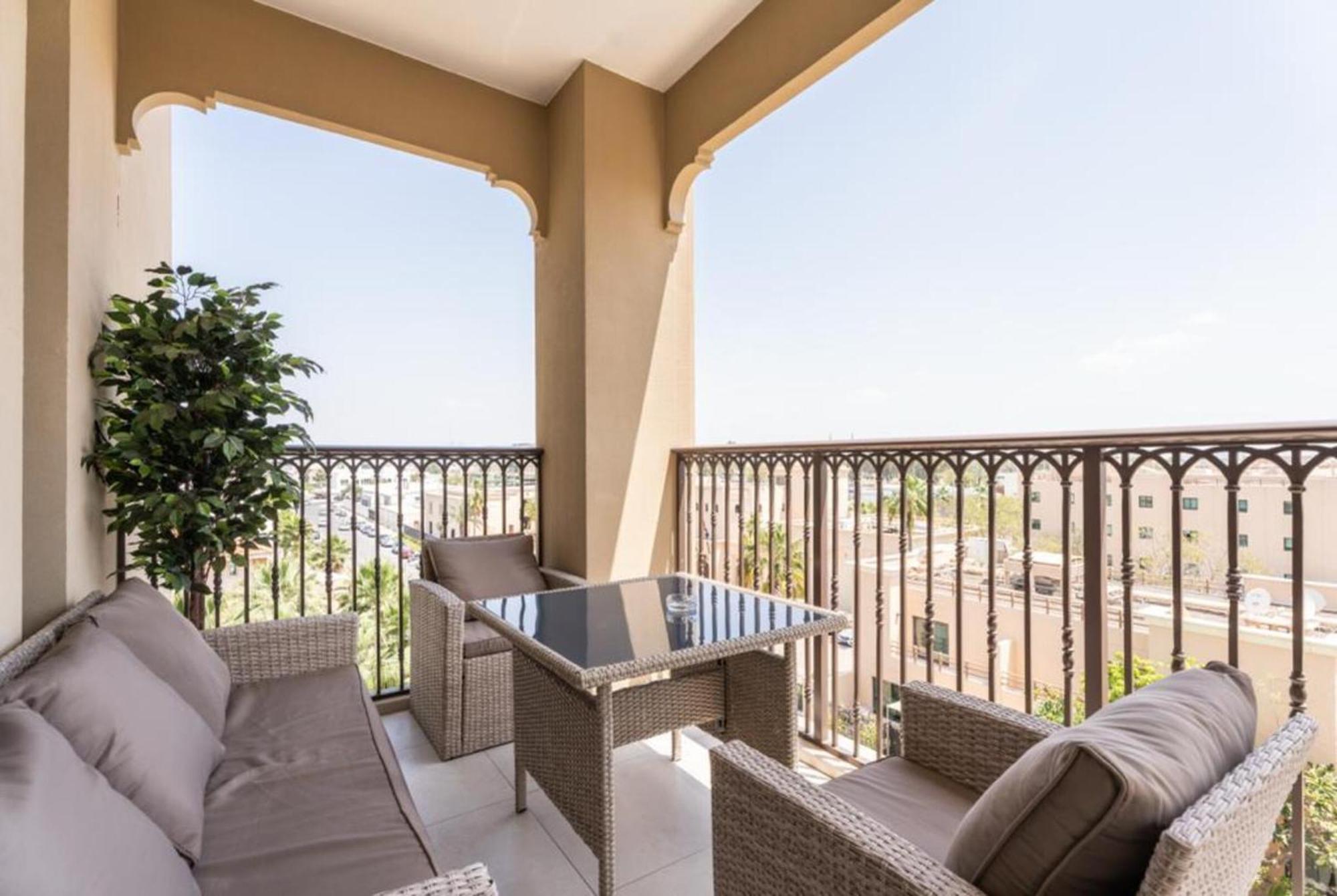 Easygo - Lamtara 1 Burj Al Arab 2 Bedroom & Maid Apartemen