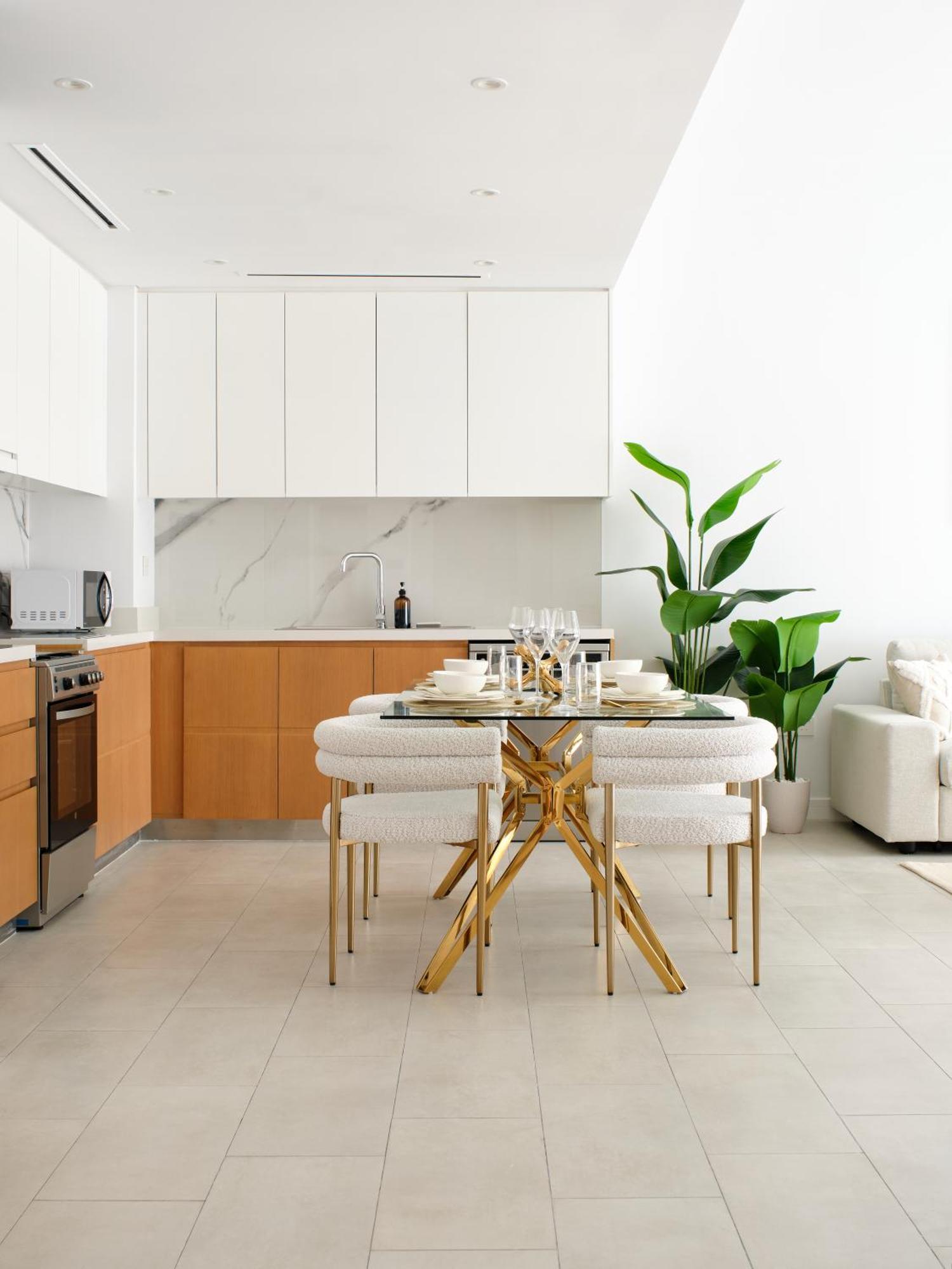 Apartament Luxury Beachfront Escape In La Vie Jbr