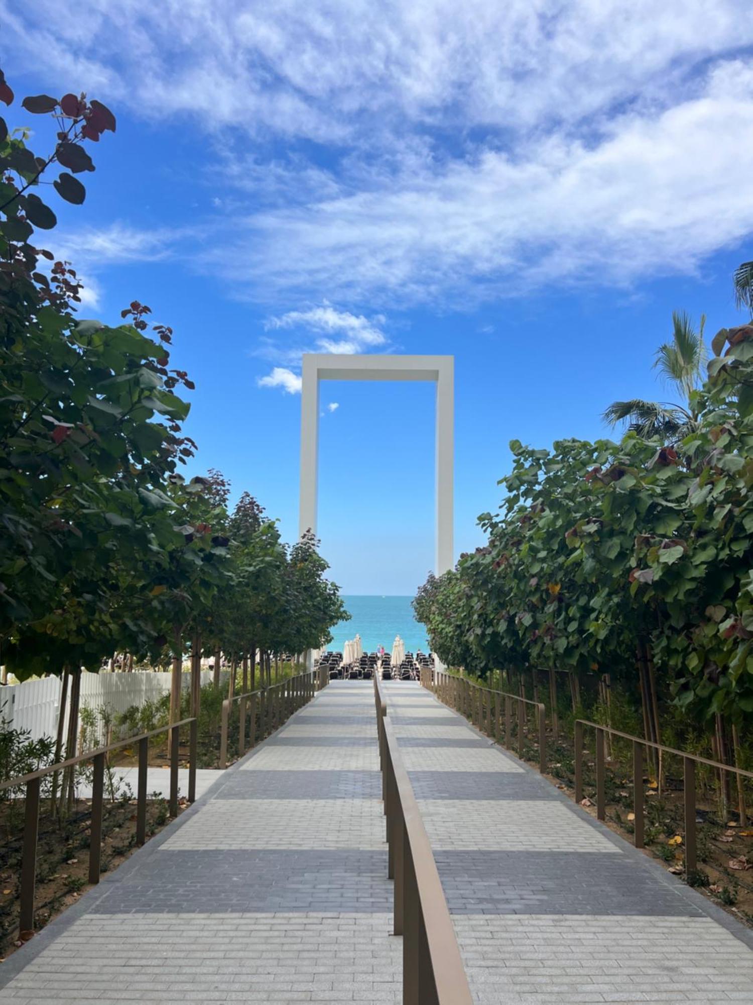 Luxury Beachfront Escape In La Vie Jbr Dubai