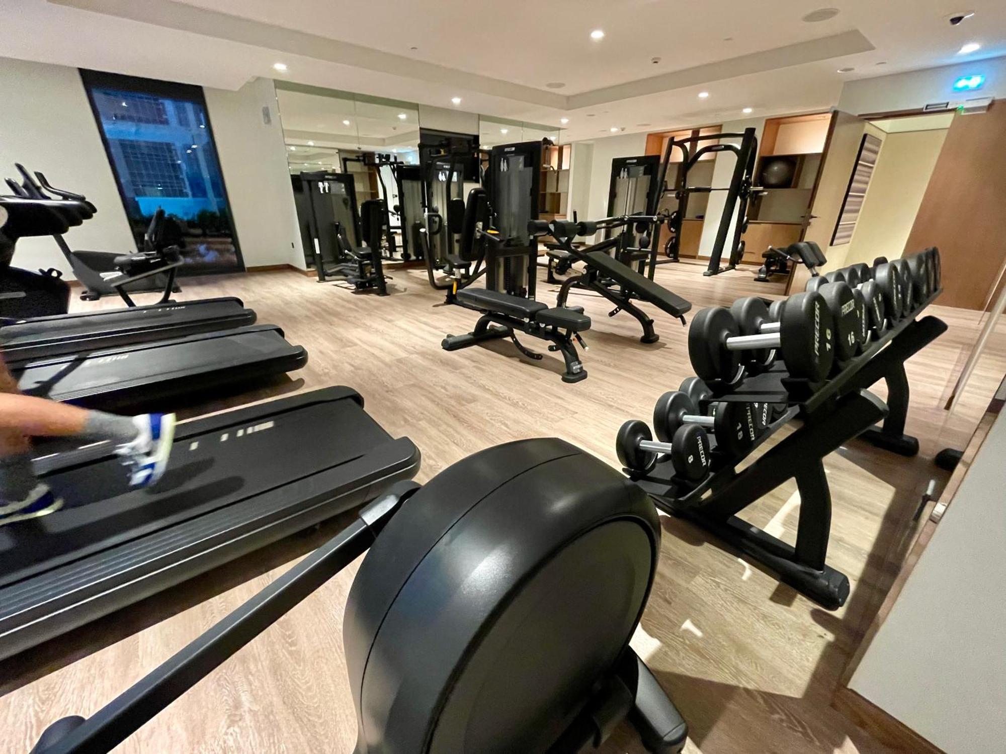 Chic Luxe 2br I High Floor L By Burj Khalifa & Mall I Pool L Gym * Dubái