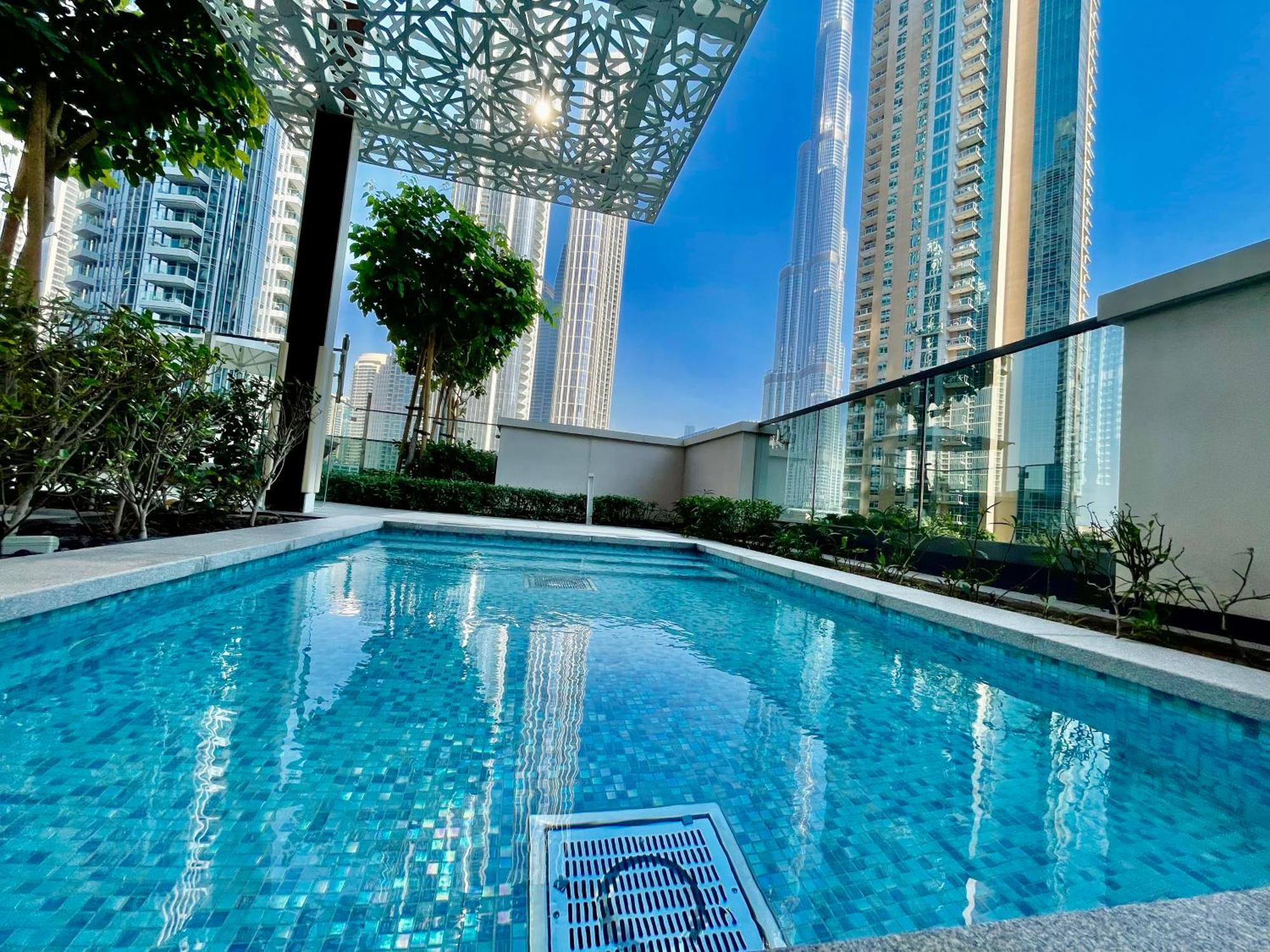 Apartamento Chic Luxe 2br I High Floor L By Burj Khalifa & Mall I Pool L Gym