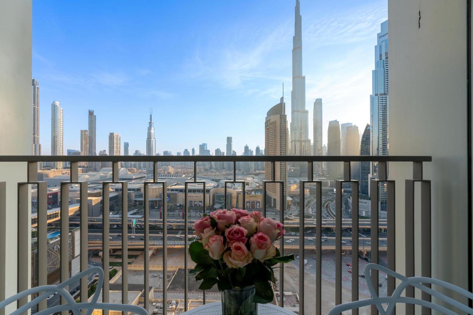 Burj Khalifa View - 2br - Access To Mall - Cityapartmentstay * Dubaï