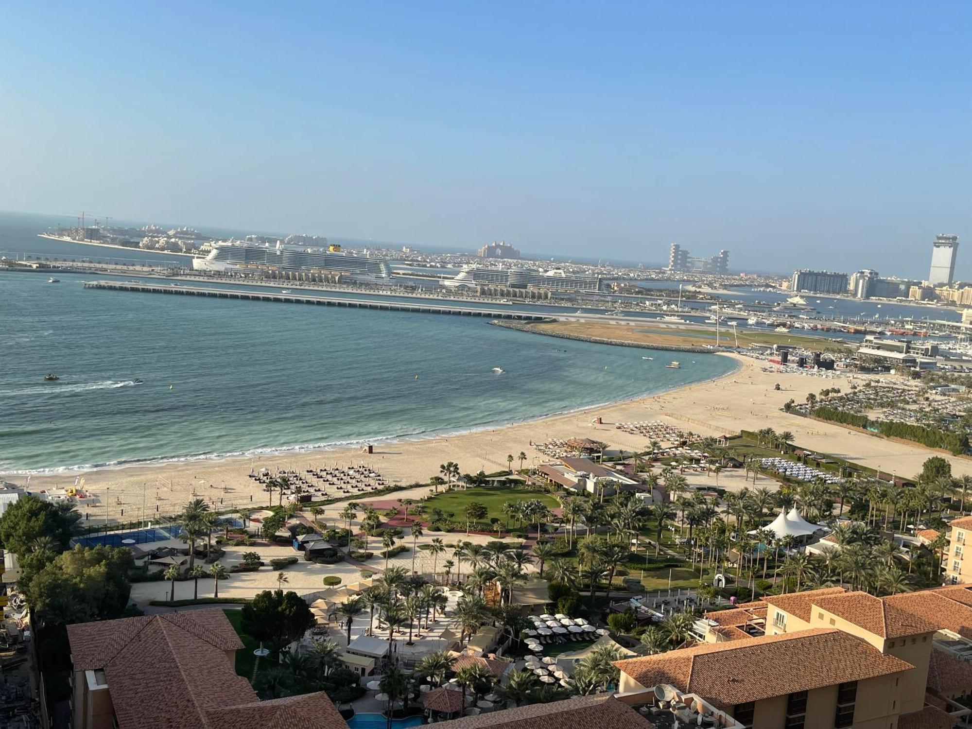 Seaview Beach Jbr - Walk To Beach - Gym - Pool - Metro Station Albergue Dubai