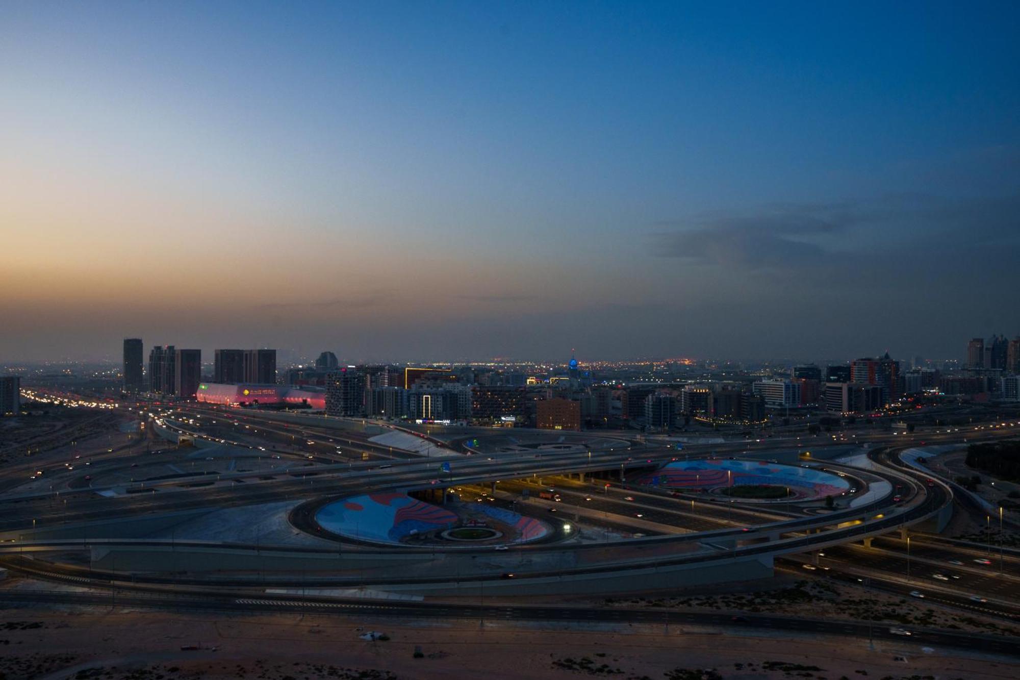 Luxury In Dubailand -