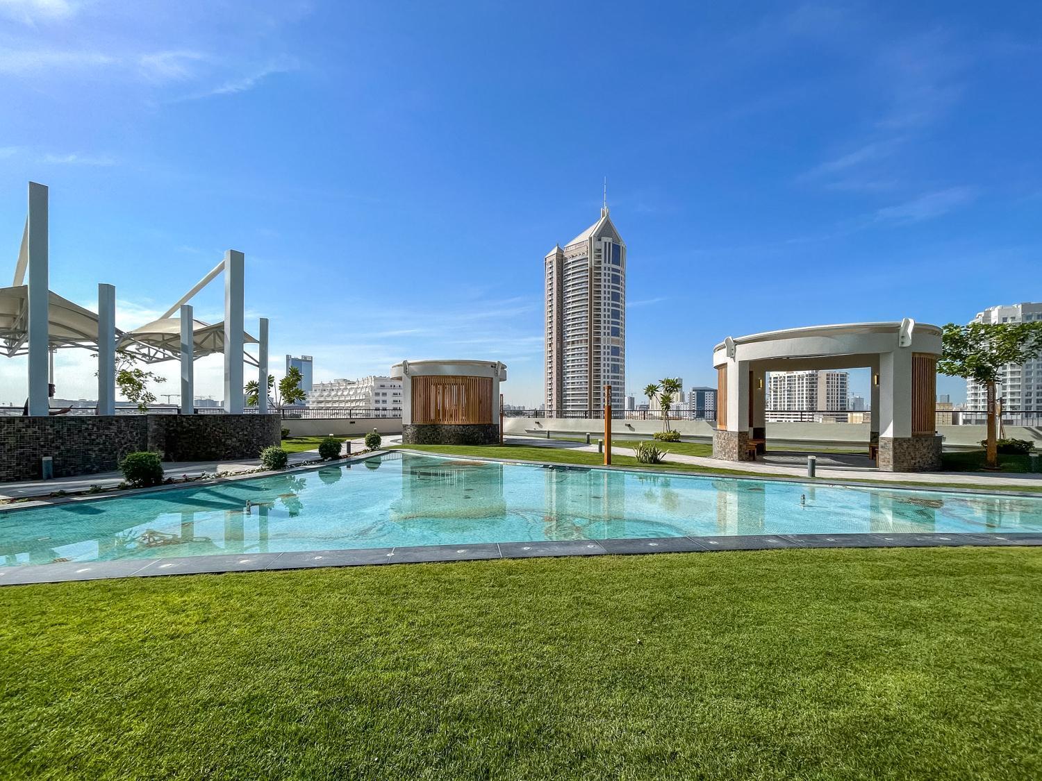 Breathtaking View Compact & Modern Spacious *