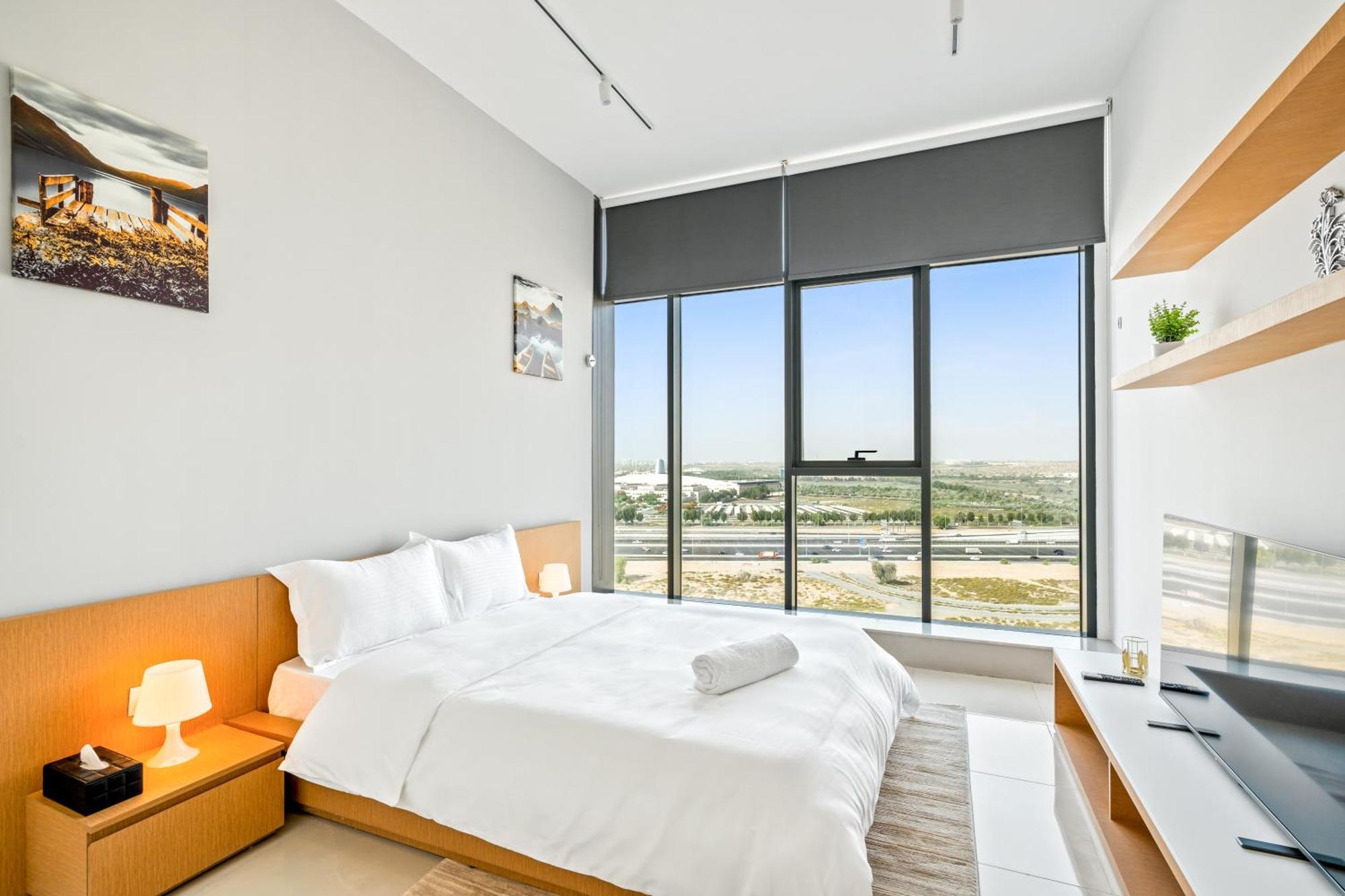 Cozy And Sunny In Dubailand Appartement *