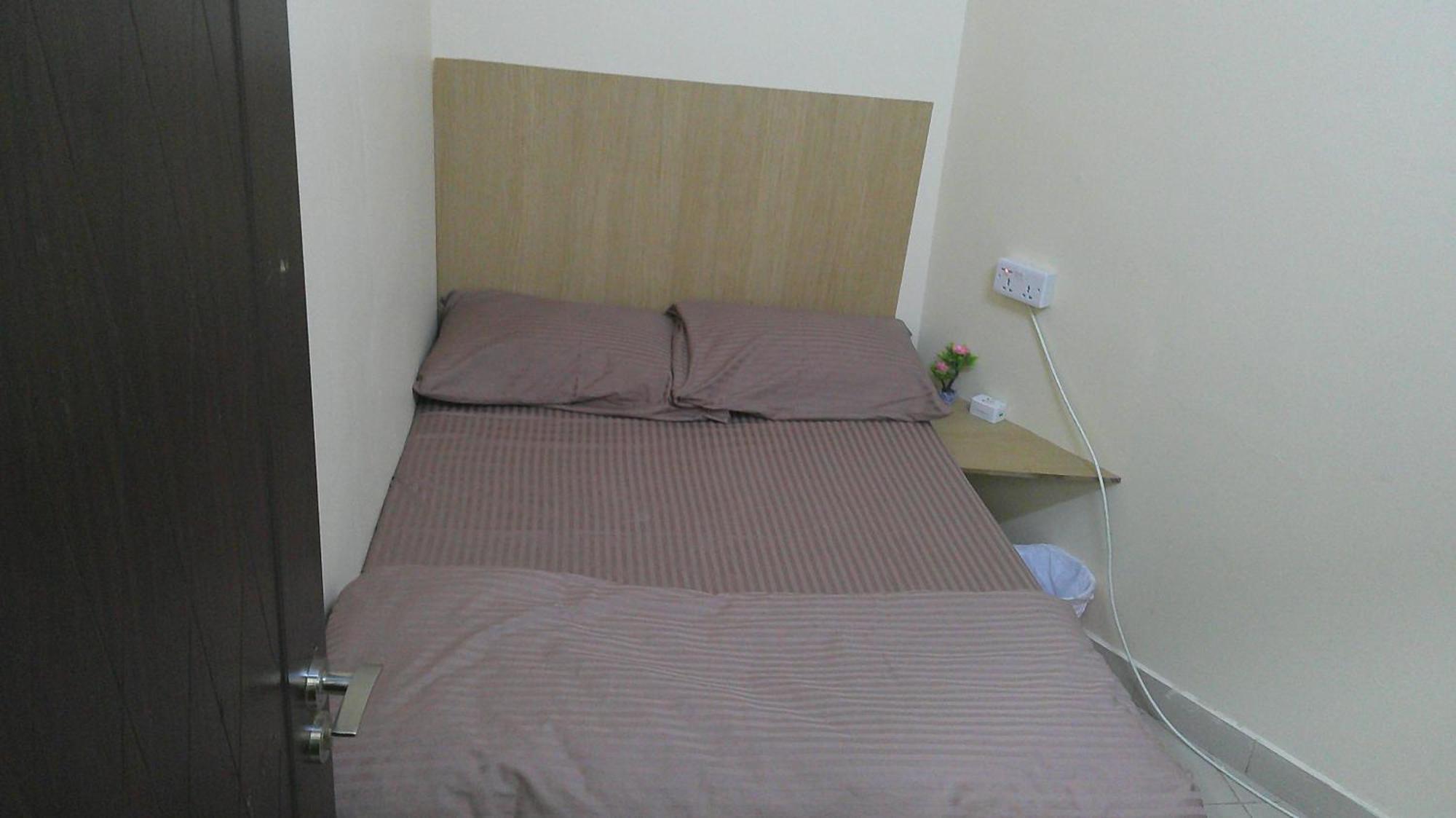 Ruby Star Budget With Shared Washroom Access 321 Gasthof Dubai