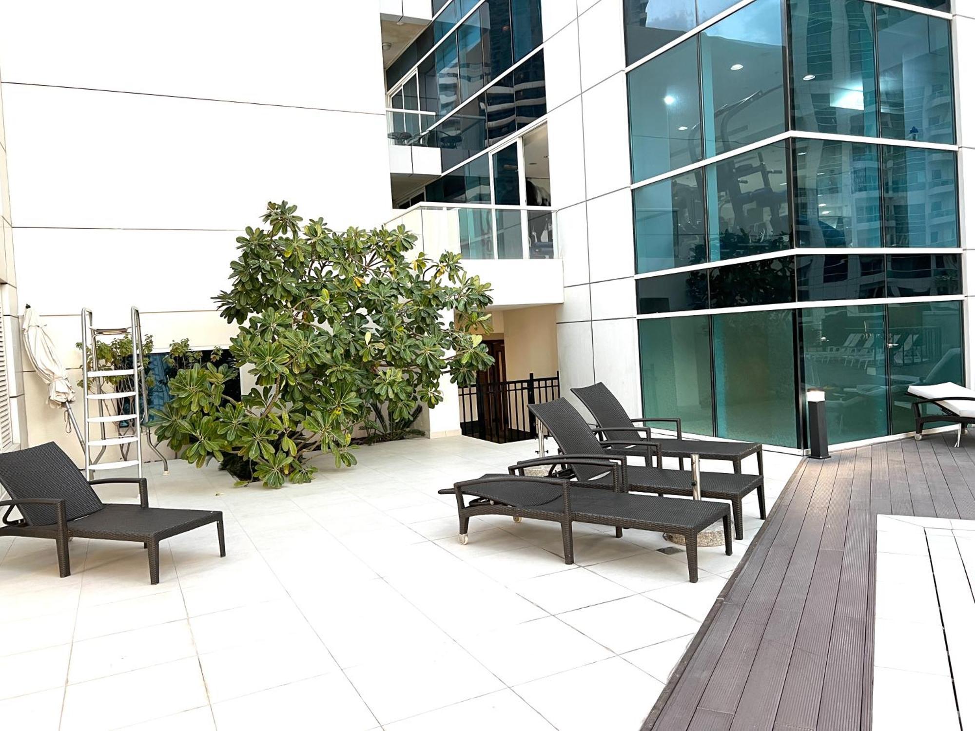 1 Bedroom Flat, Luxury Amenities, Near Jbr & Club With Free Parking In Jbr Apartamento