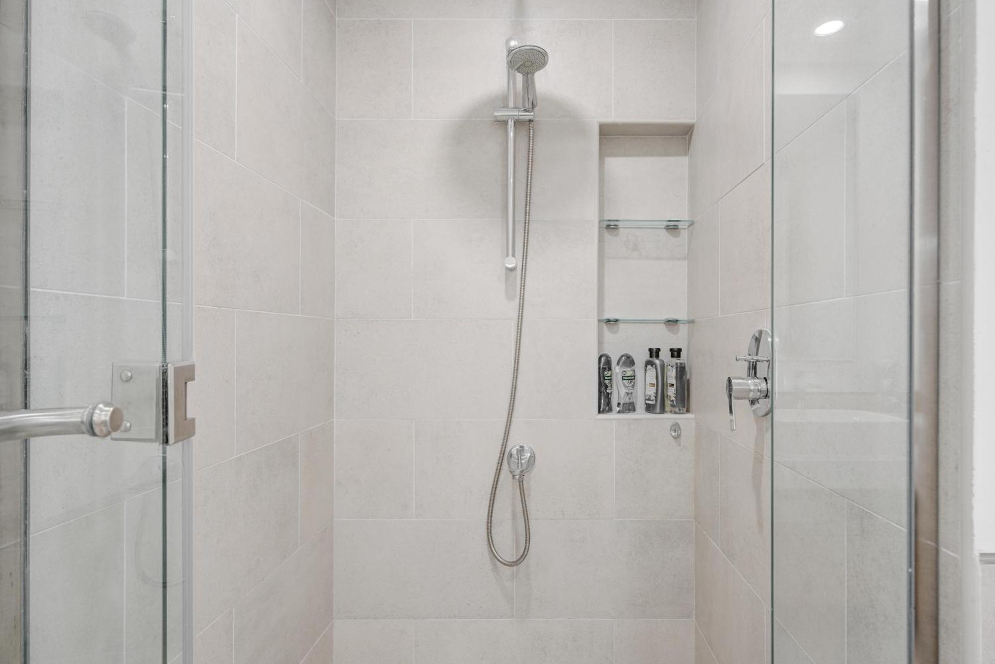 Trophy Jumeriah Pearl Retreat With Great Pool & Gym In Madinat Jumeriah Living Appartement