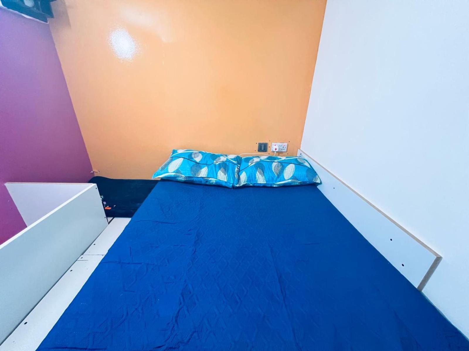 Moon Backpackers Burjman Exit 2, Family Partitions, Loft Partitions, Dubái