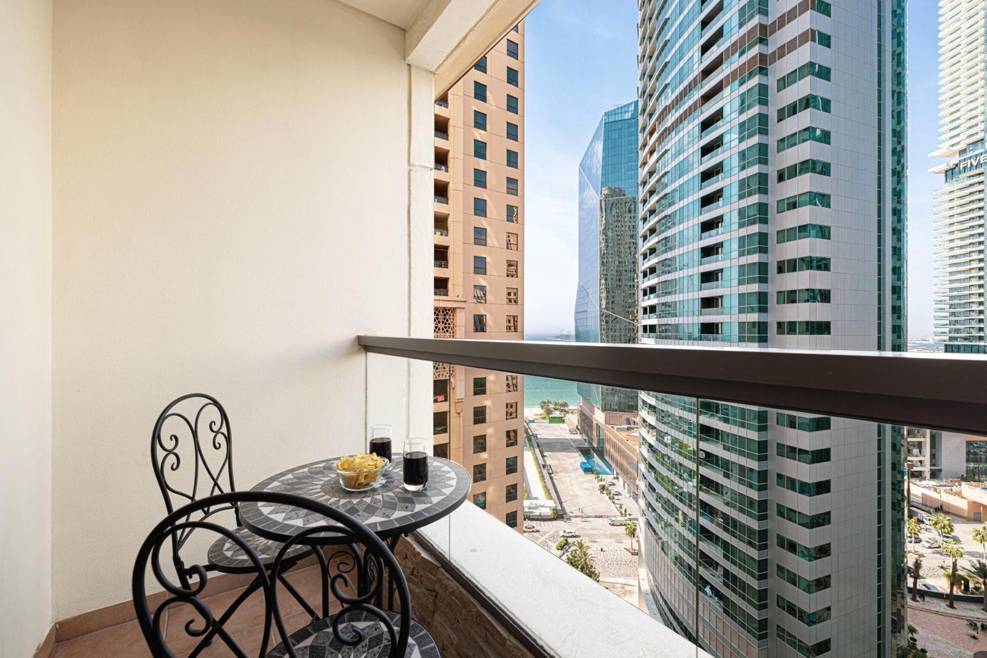 Salt Of The Ocean In Jbr By Lagom Appartamento *