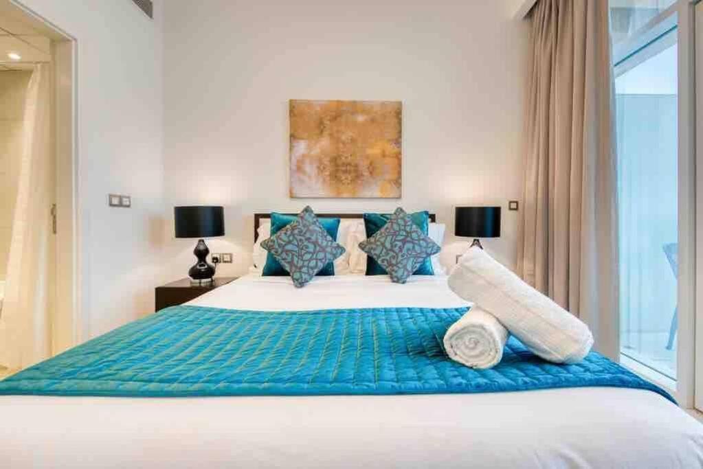 Spacious 1 Bed With Pool & View Appartement Dubaï
