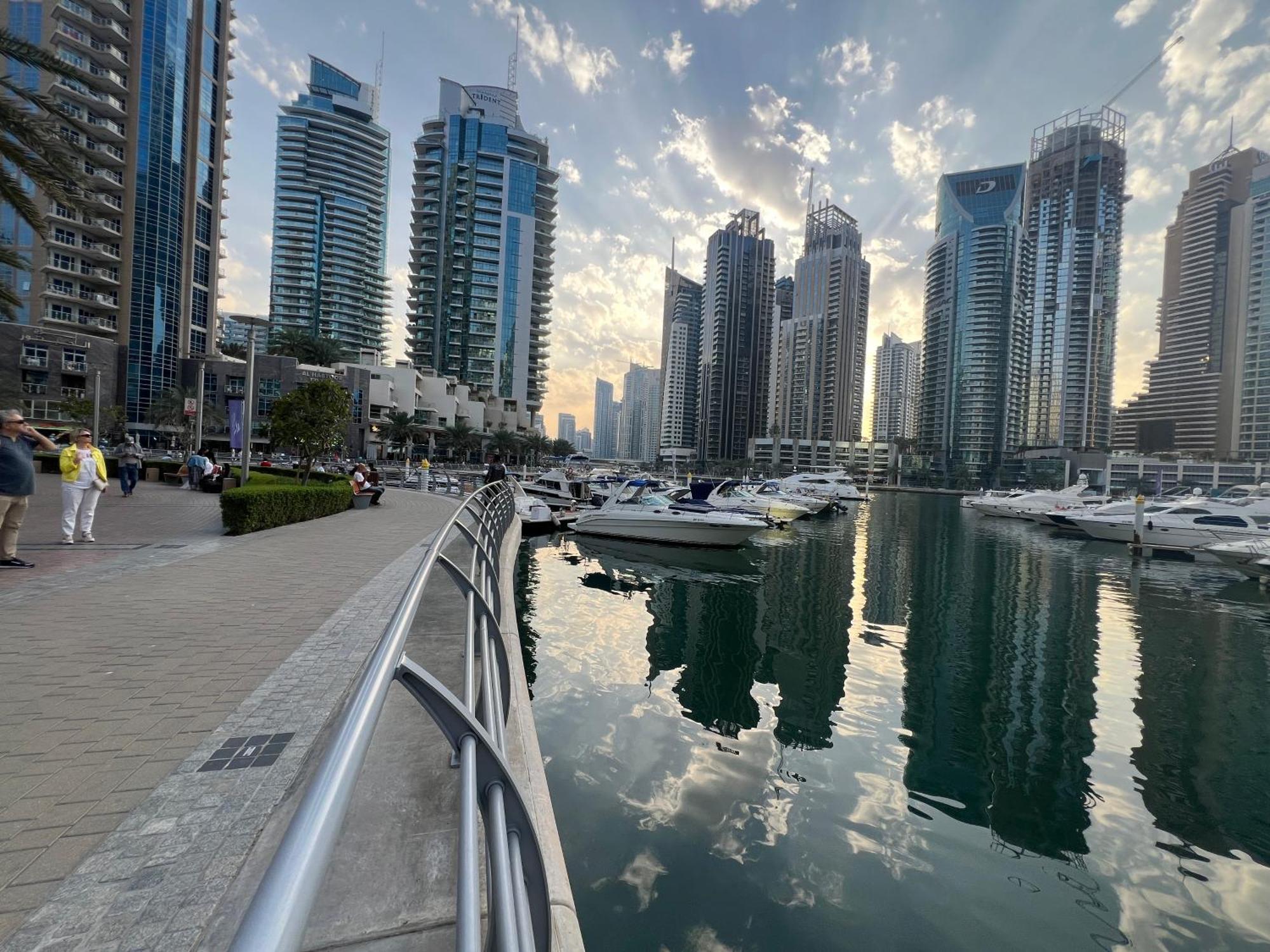 Appartement Stunning Views 1 Bedroom Flat, Near & Tram With Free Parking In Marina *