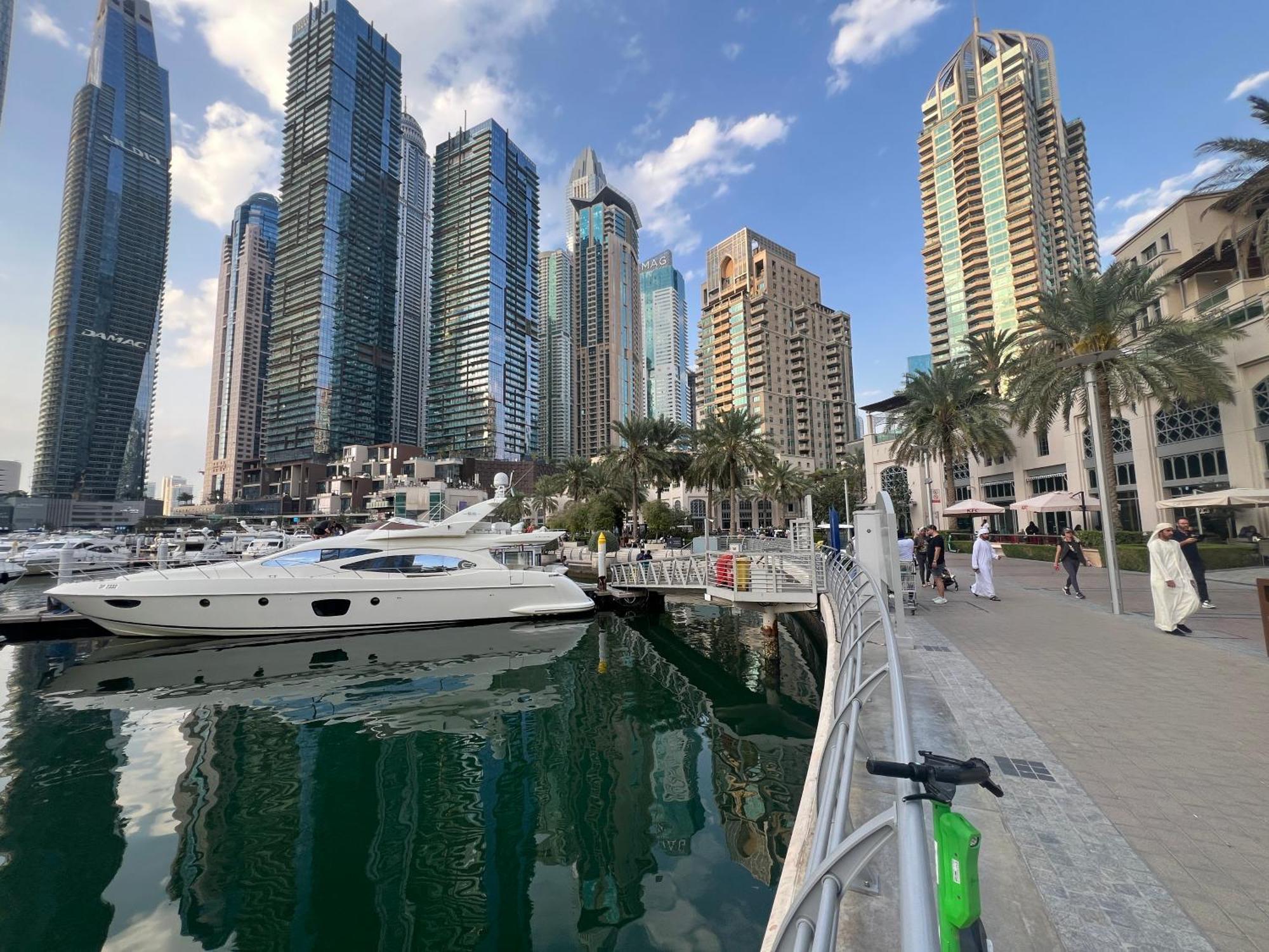 Stunning Views 1 Bedroom Flat, Near & Tram With Free Parking In Marina * Dubaï