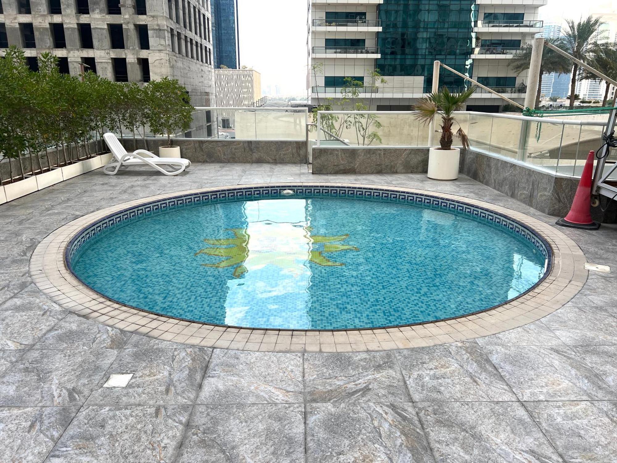 Stunning Views 1 Bedroom Flat, Near & Tram With Free Parking In Marina Appartement Dubaï