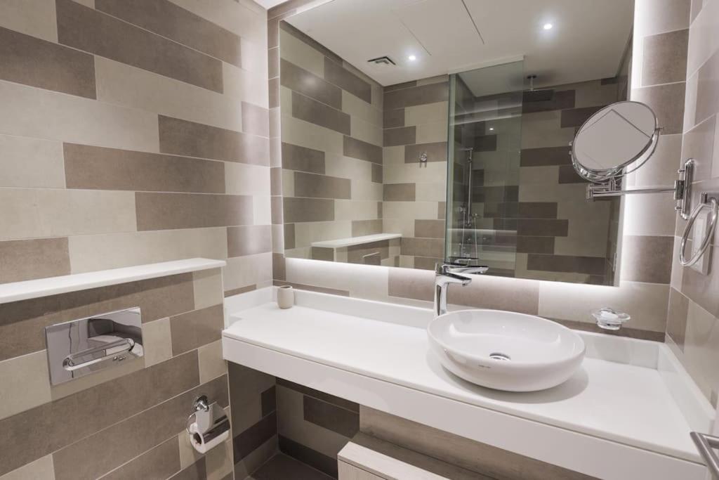 Modern 1 Bedroom At Palm Jumeirah Appartement