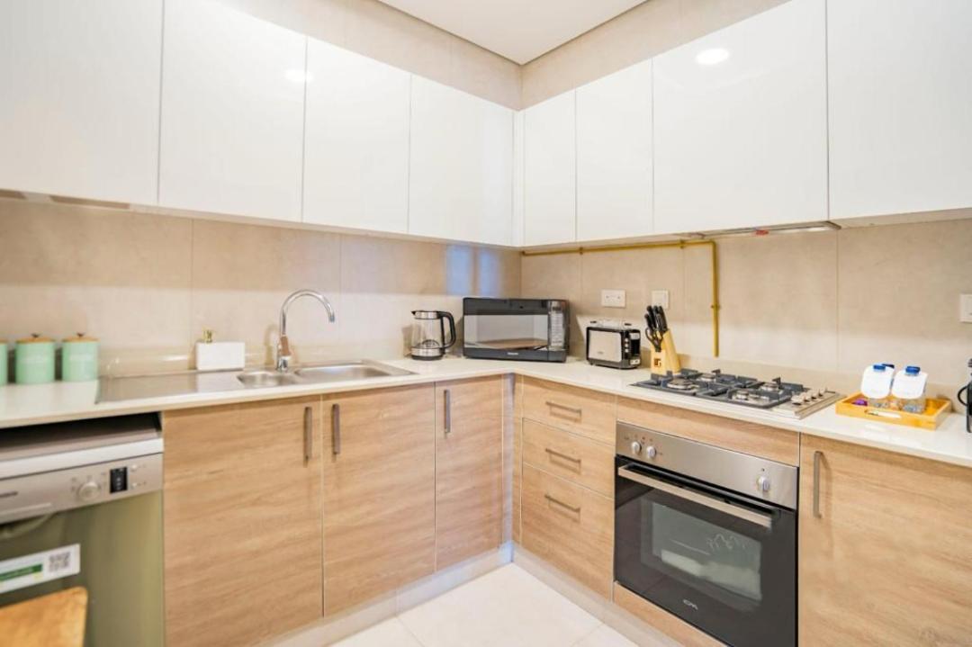 Luxury 1-bedroom Oasis Near Downtown Dubai