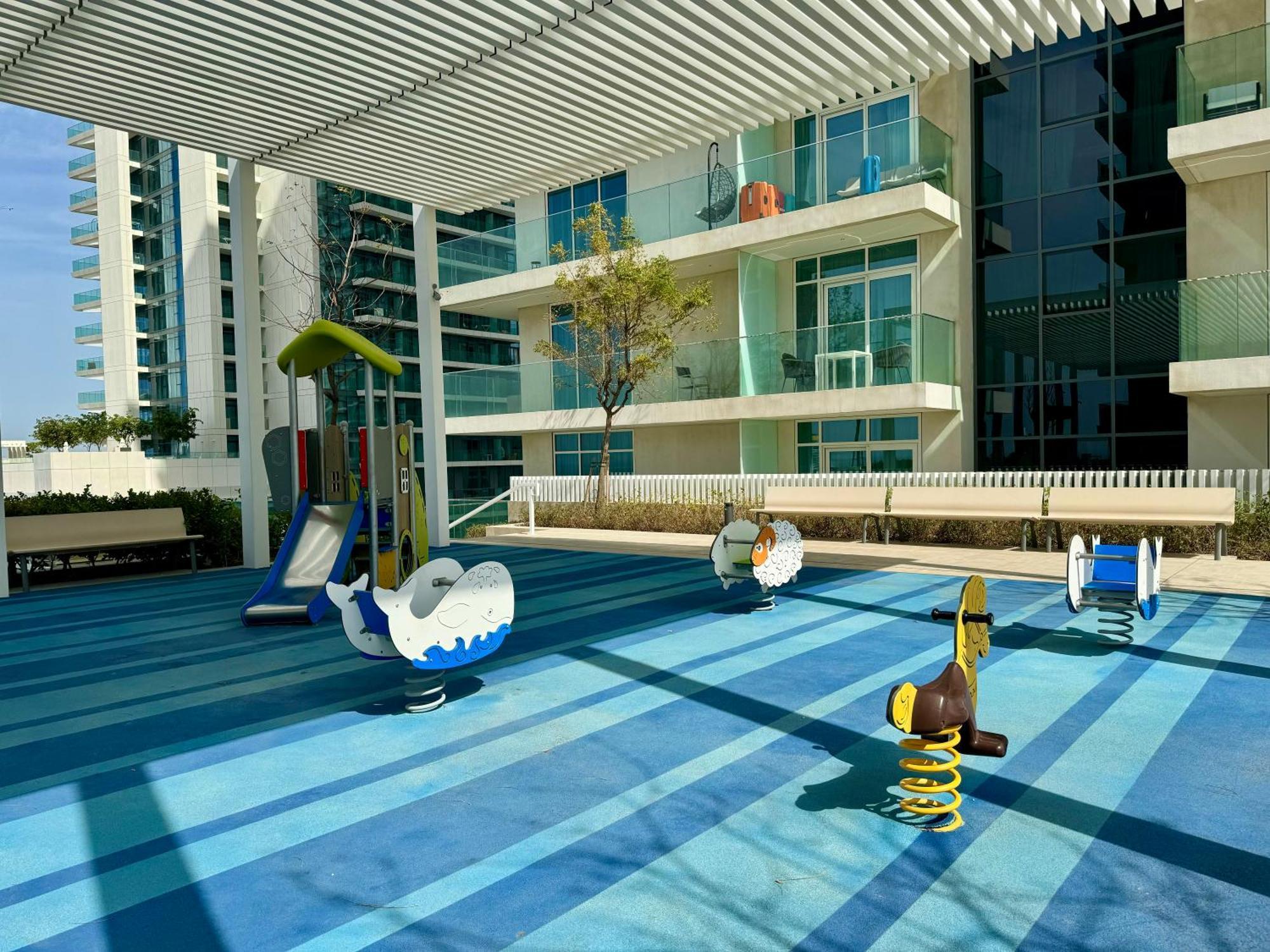 Luxury Living Private Beach, Emaar Beachfront