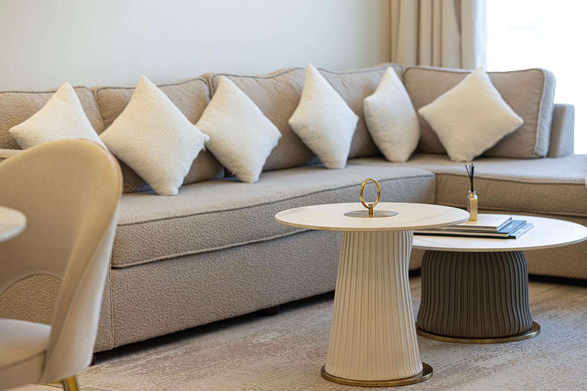 Apartemen Hausreserv At Paramount Midtown - Infinity Pool With Burj Khalifa View - Luxury Dubai