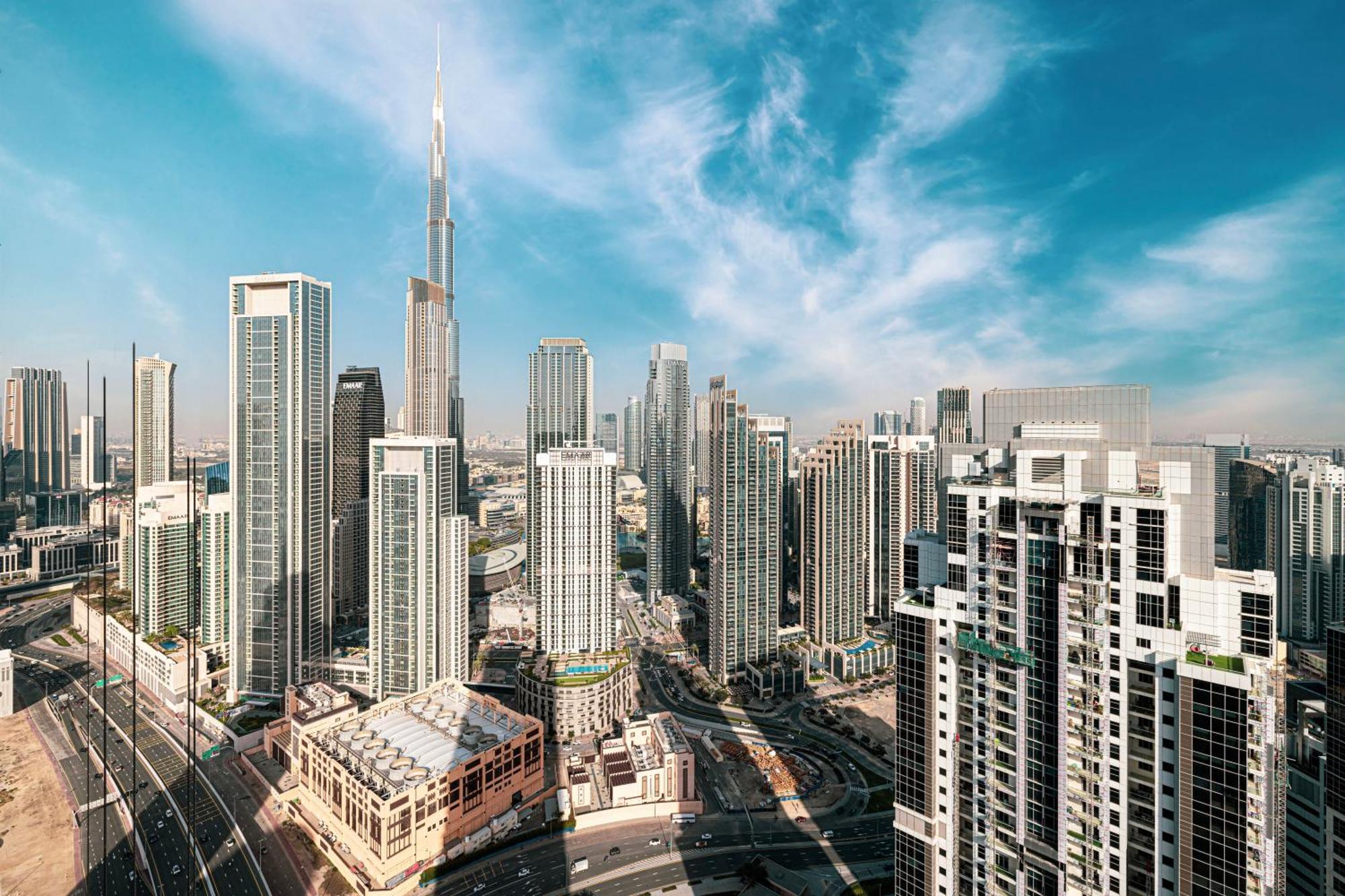 Hausreserv At Paramount Midtown - Infinity Pool With Burj Khalifa View - Luxury Apartemen Dubai