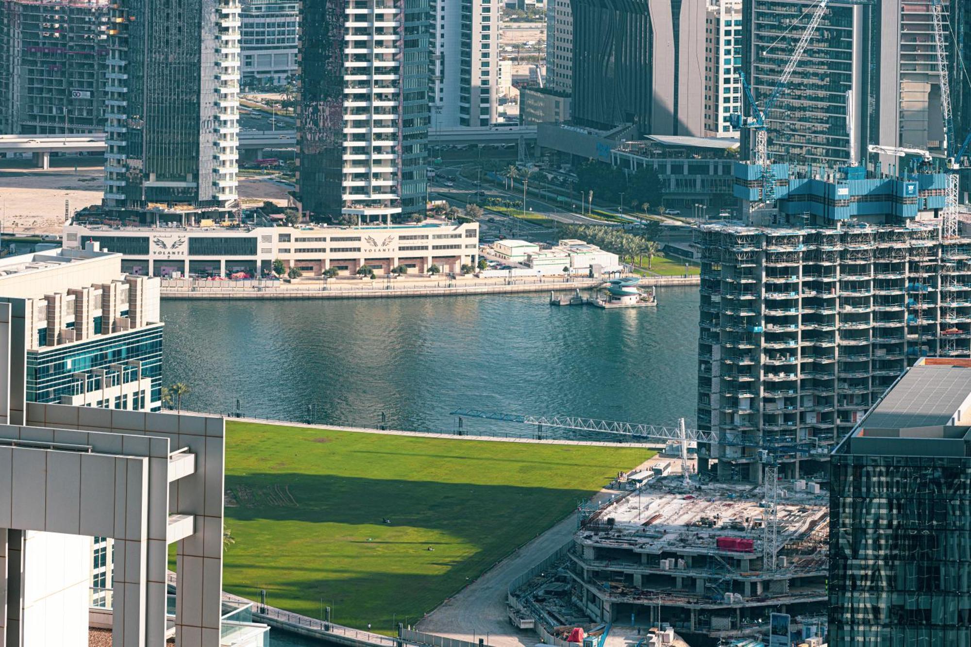 Hausreserv At Paramount Midtown - Infinity Pool With Burj Khalifa View - Luxury Dubai