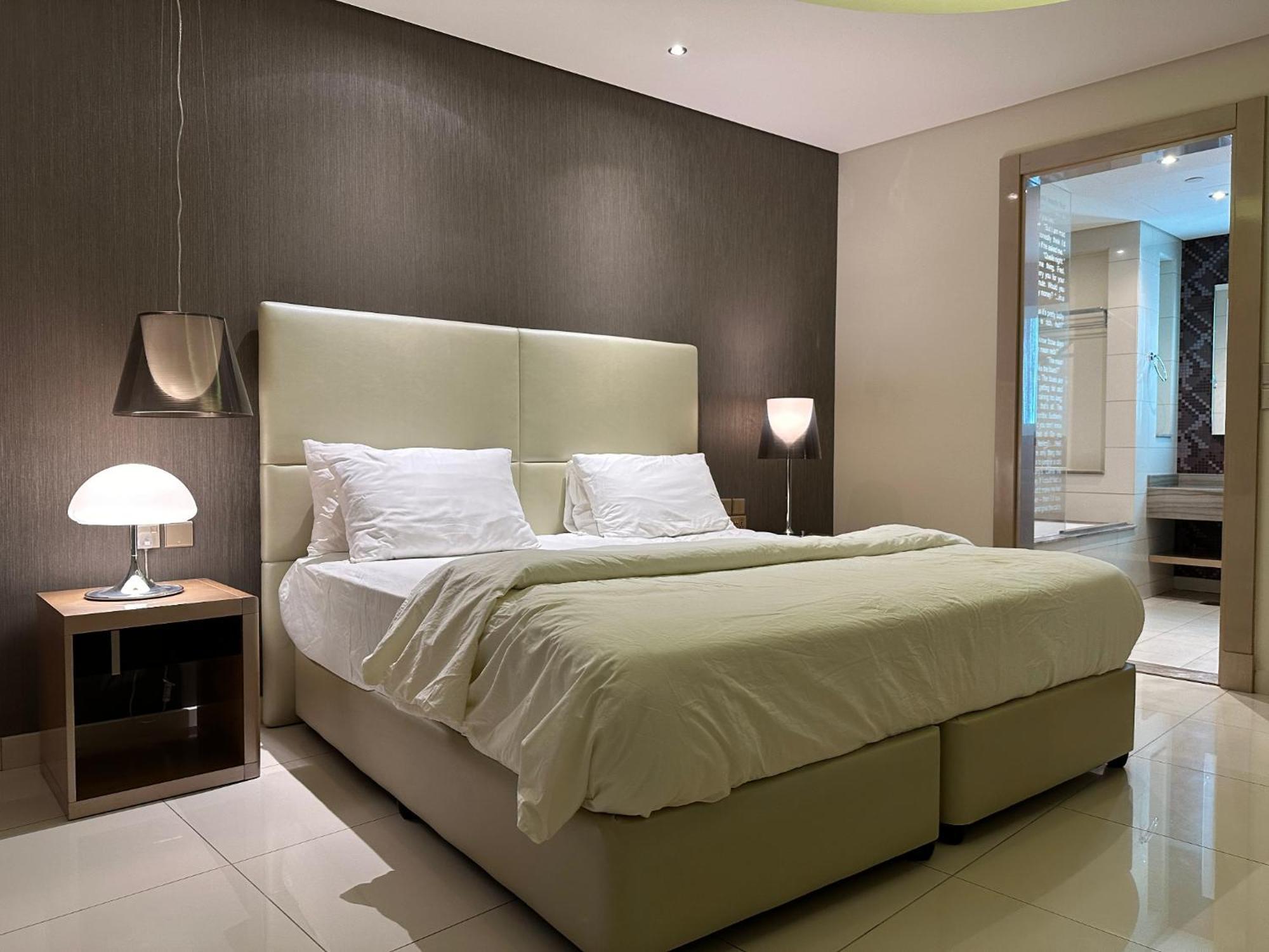 Luxurious In Paramount Apartamento Dubái